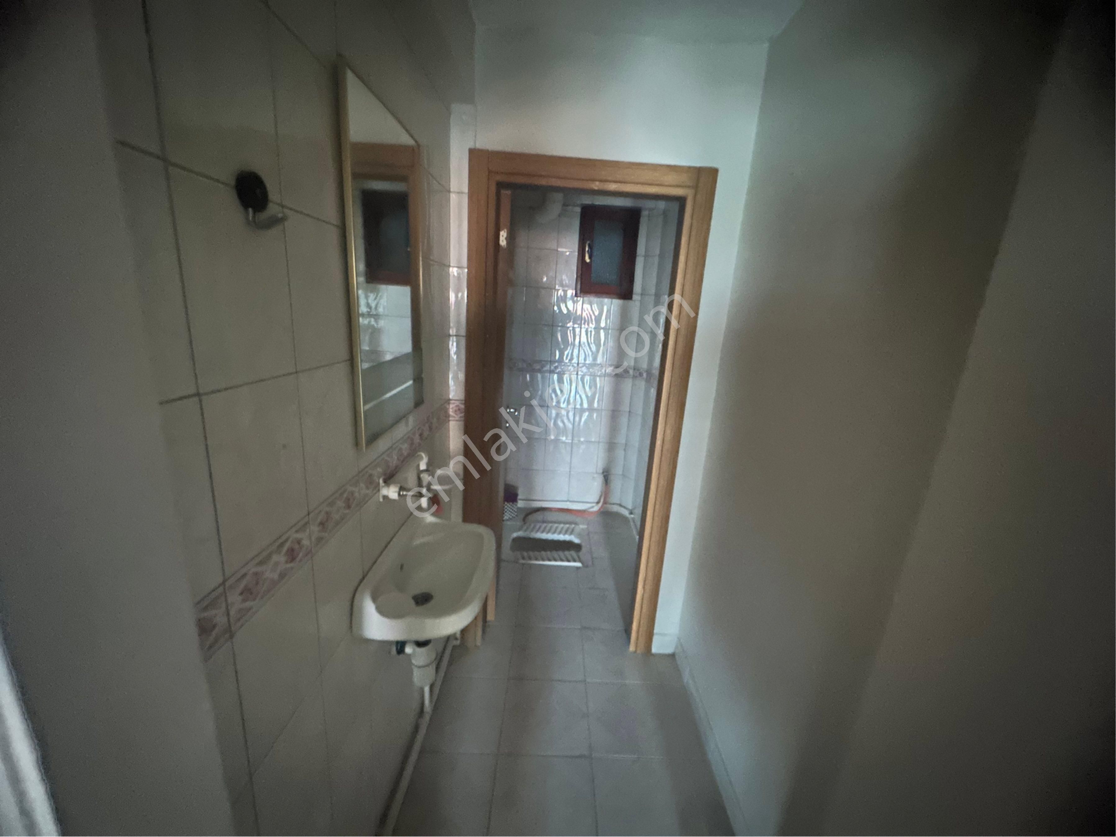 Mecidiye Metrosunun Dibinde 3+1 Geniş Kiralık Daire - Görsel 17