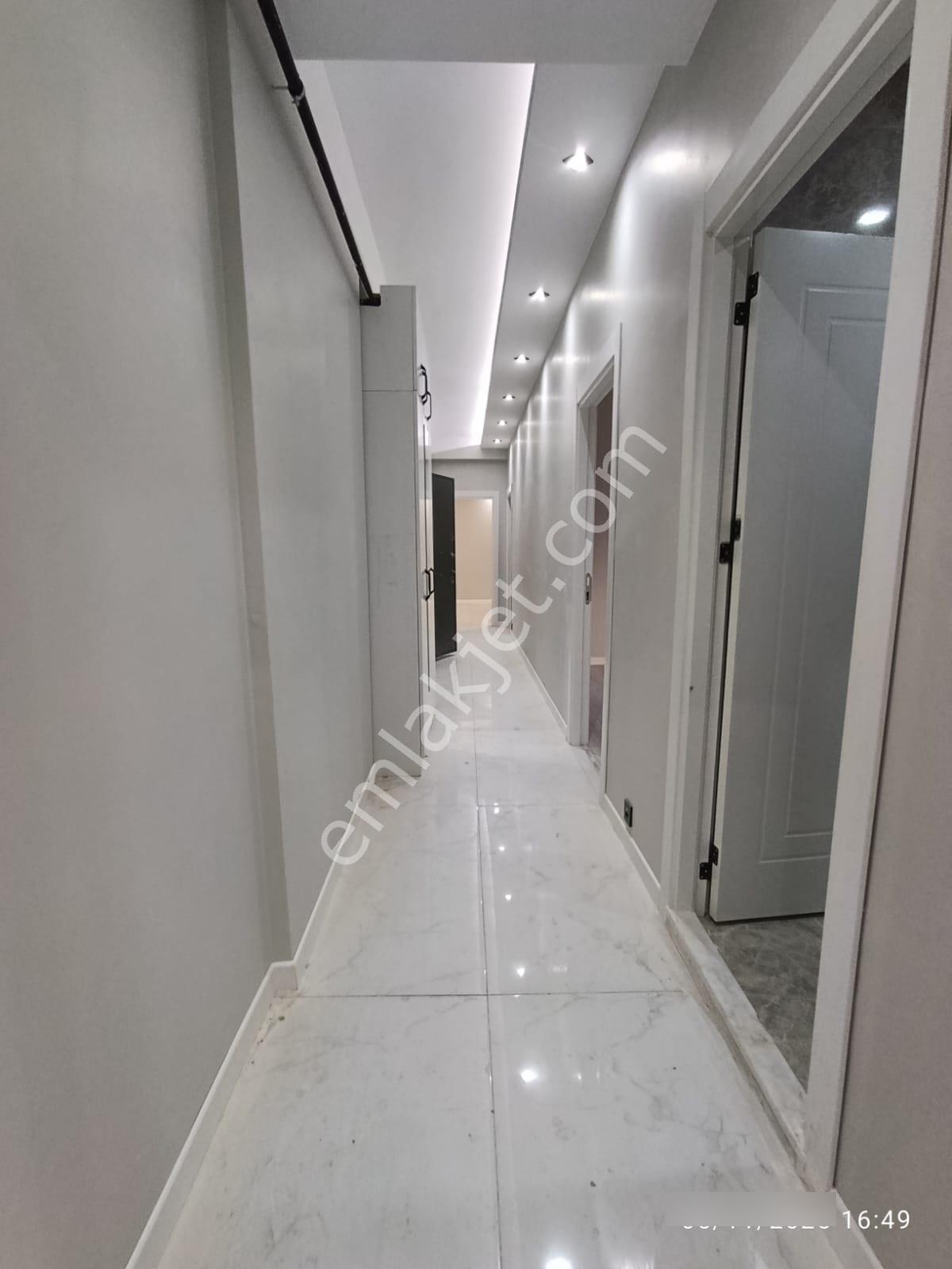 Çamlıca Mahallesinde Özel Garajlı Sıfır 2+1 Daire - Görsel 12