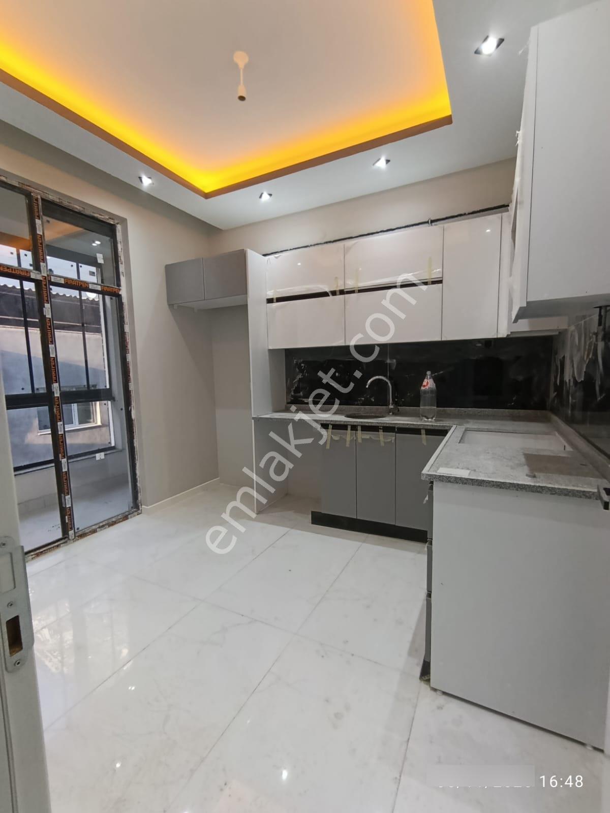 Çamlıca Mahallesinde Özel Garajlı Sıfır 2+1 Daire