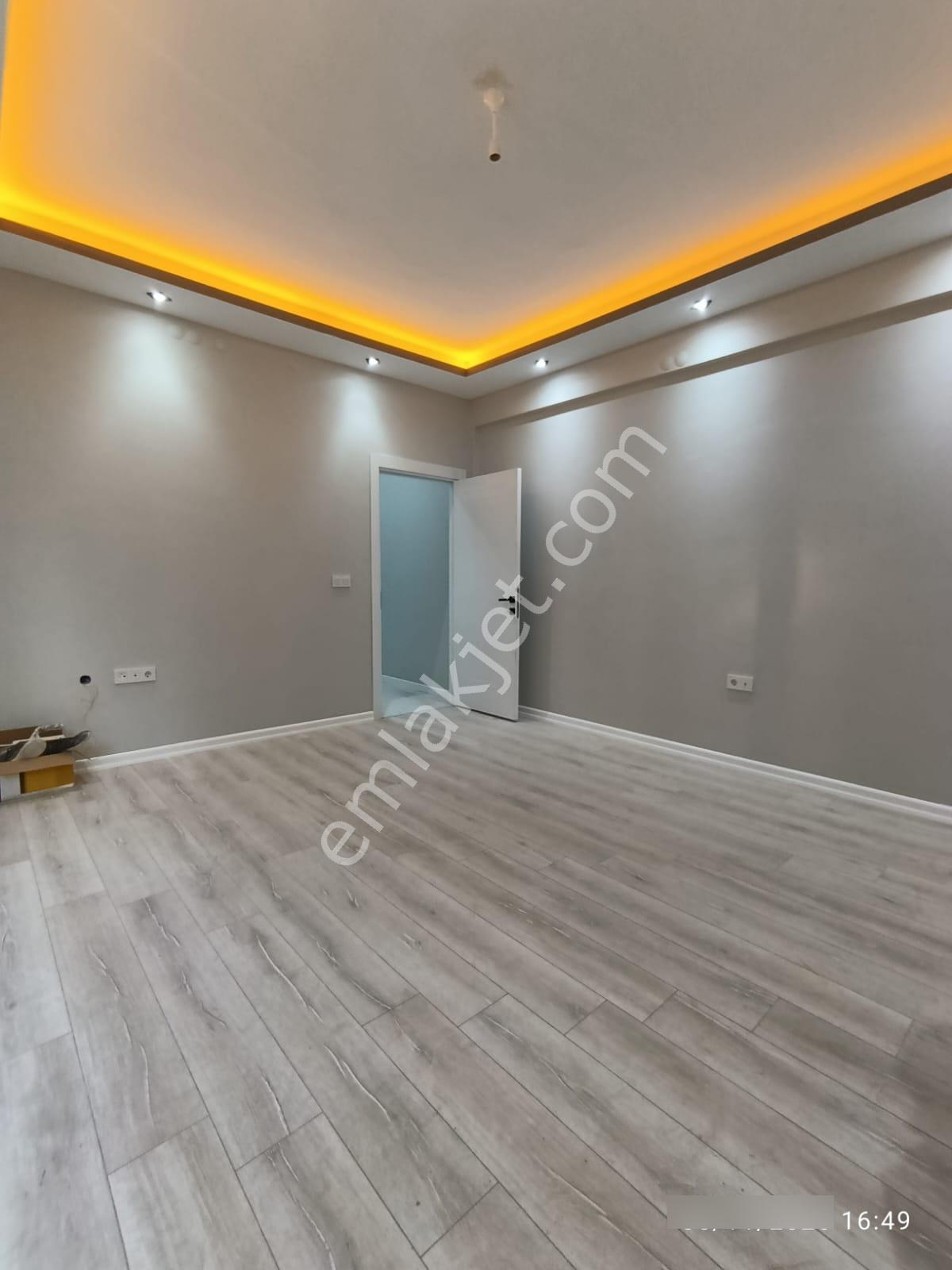 Çamlıca Mahallesinde Özel Garajlı Sıfır 2+1 Daire - Görsel 4