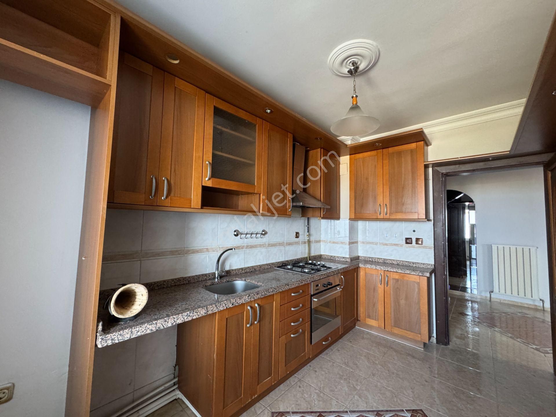 Trabzon 1 Nolu Beşirli Mahallesi Deniz Manzaralı 3.5+1 Kiralık Konut - Görsel 9