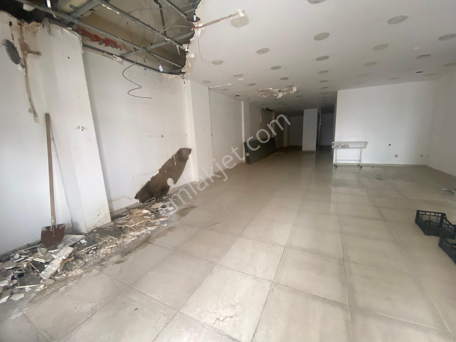 Acill Konak Zeytinlik Mah.de Kemer İzban Yakın Mesafede 110m2+100batarlı Satılık Dükkan - Görsel 5