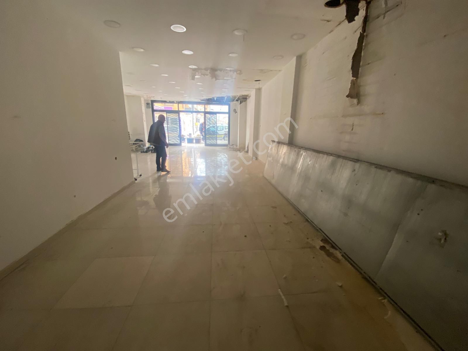 Acill Konak Zeytinlik Mah.de Kemer İzban Yakın Mesafede 110m2+100batarlı Satılık Dükkan - Görsel 2