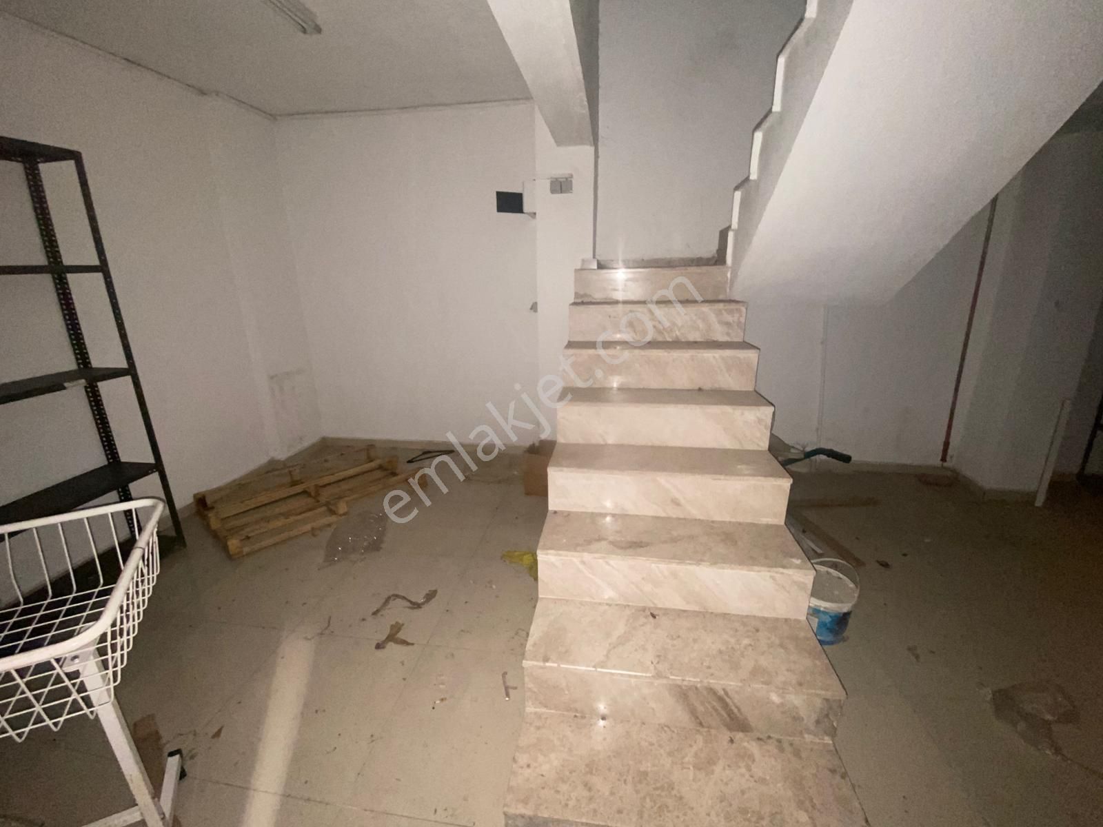 Acill Konak Zeytinlik Mah.de Kemer İzban Yakın Mesafede 110m2+100batarlı Satılık Dükkan - Görsel 13