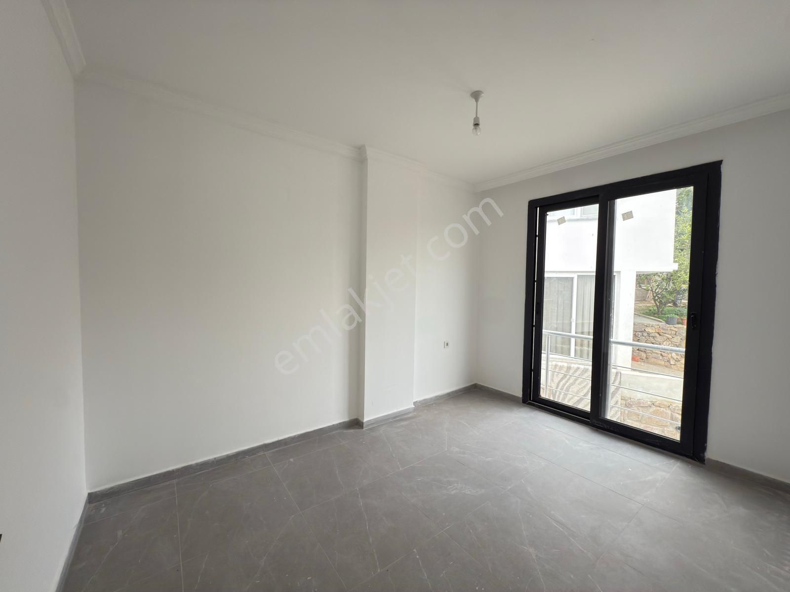 Yakaköy'de Satılık 2+1 Üst Kat Daire - Görsel 10