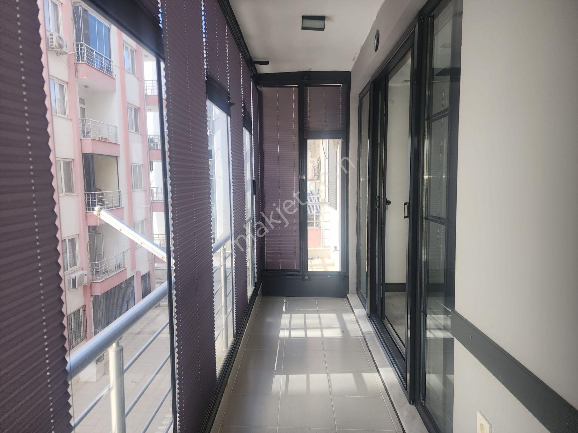 Şehrin Göbeğinde Markantalya Karşısı , Tamamen Yenilenmiş Geniş 2+1 Daire - Görsel 28