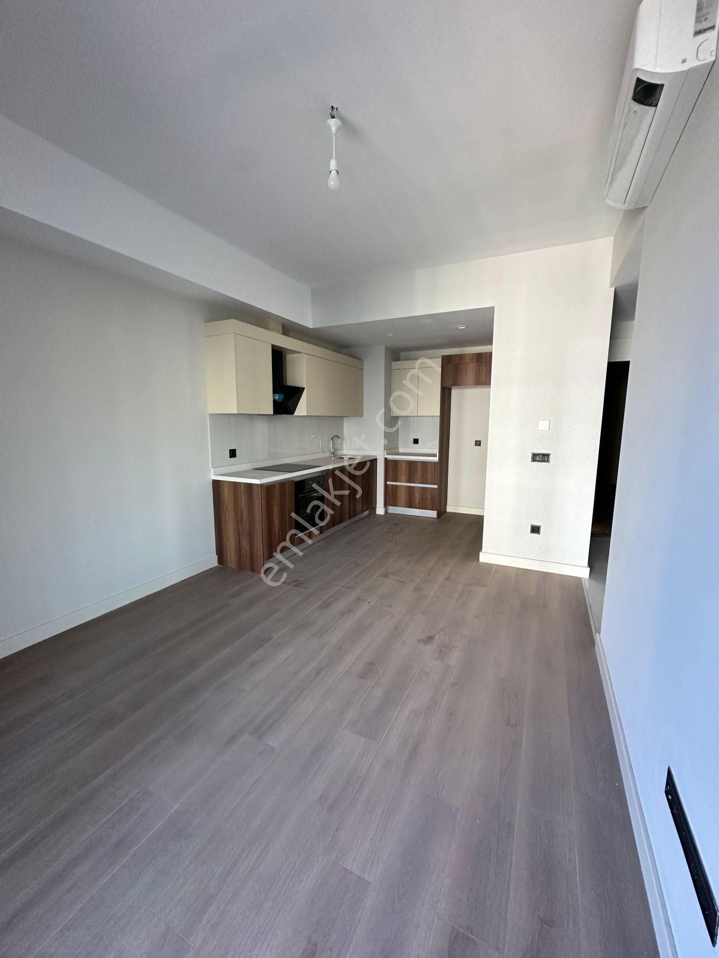 Ram's Cıty Haliç'te Deniz & Adalar & Peyzaj Manzaralı 1 + 1 - Görsel 8