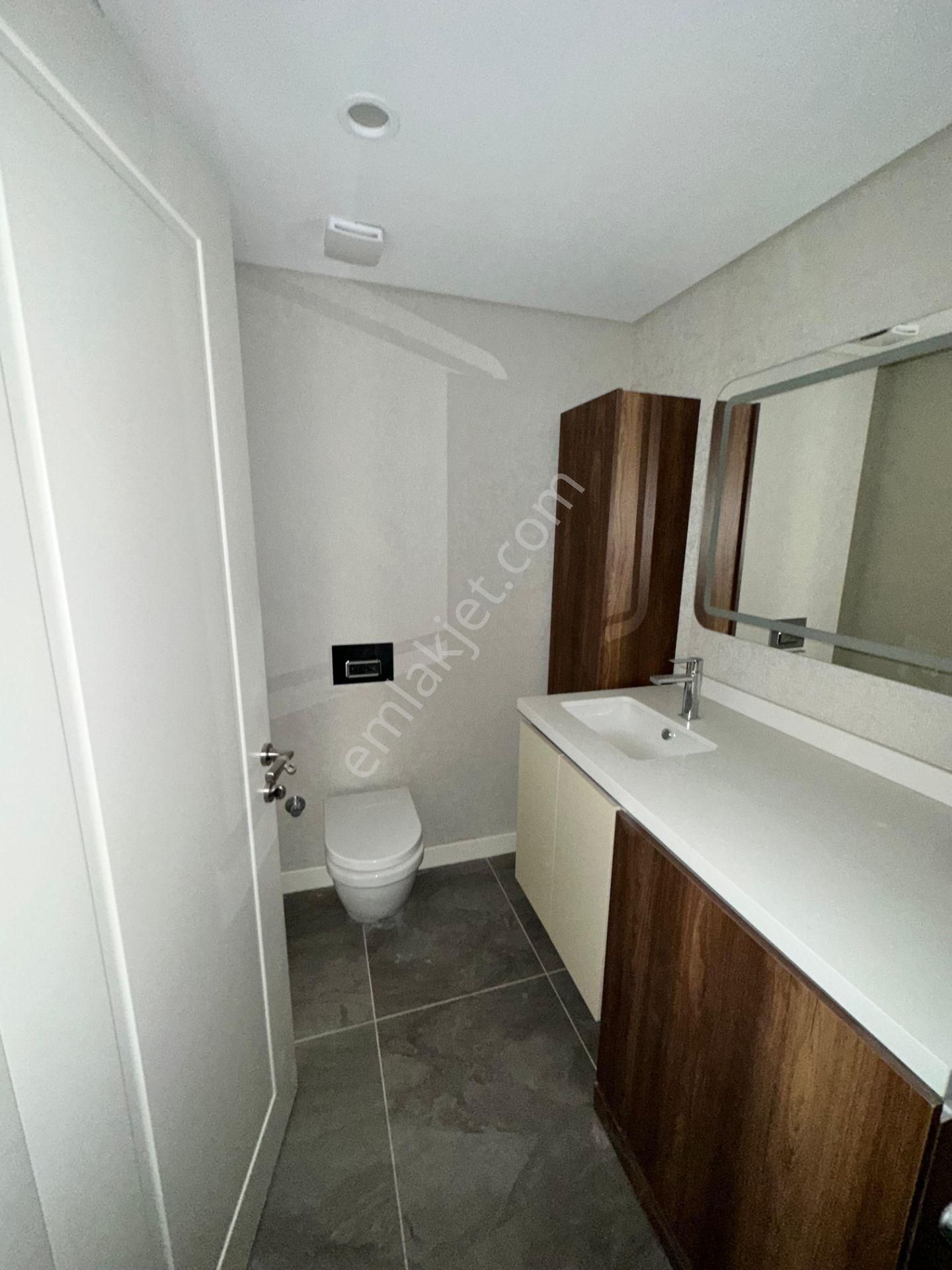 Ram's Cıty Haliç'te Deniz & Adalar & Peyzaj Manzaralı 1 + 1 - Görsel 13