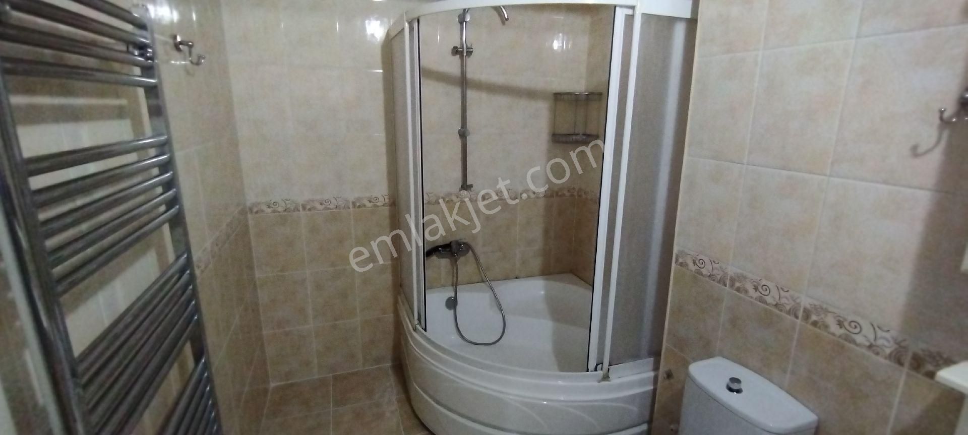 Sakarya Zümrüt Emlak'tan Camilide Valilik Yanında 3+1,120 M2 .kiralık Daire - Görsel 17