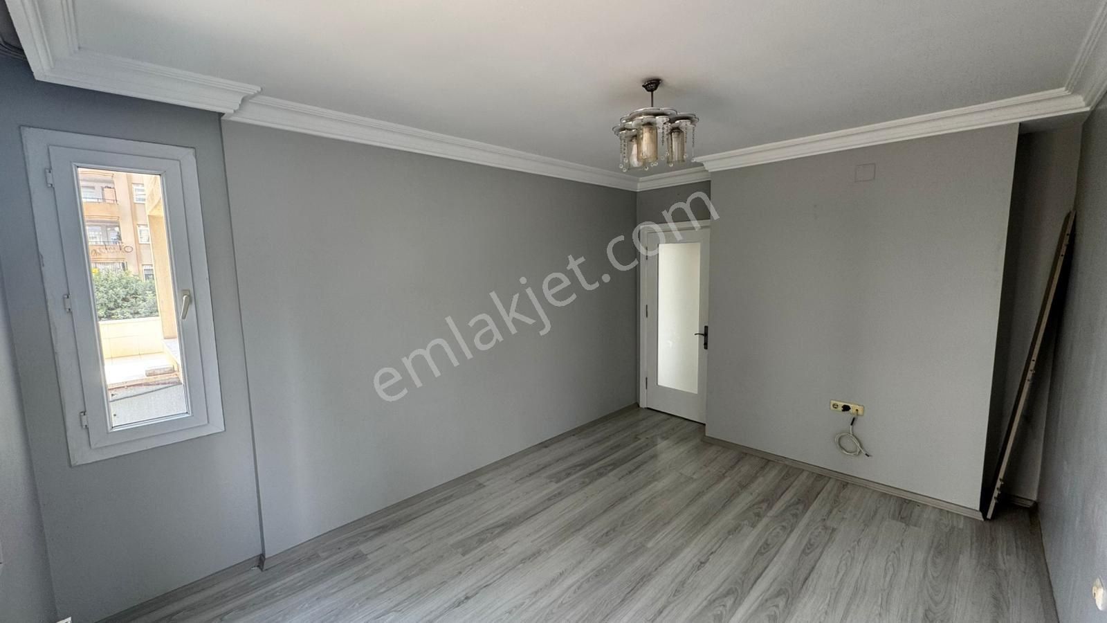 İz'den 2000.evler'de Bulvar Üstü Cazip Daire - Görsel 4