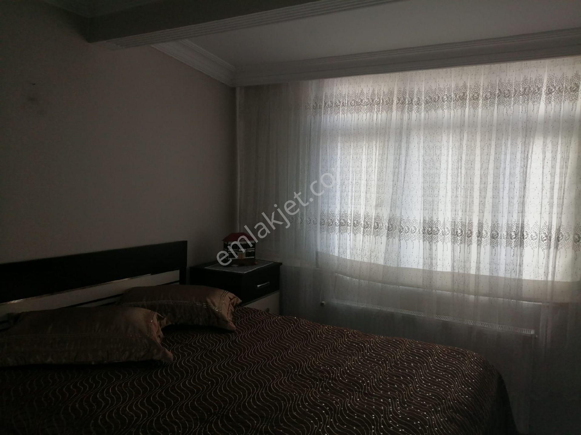 İstanbul Esenler Kemer Mahallesi Kemer Caddesi Satılık Daire