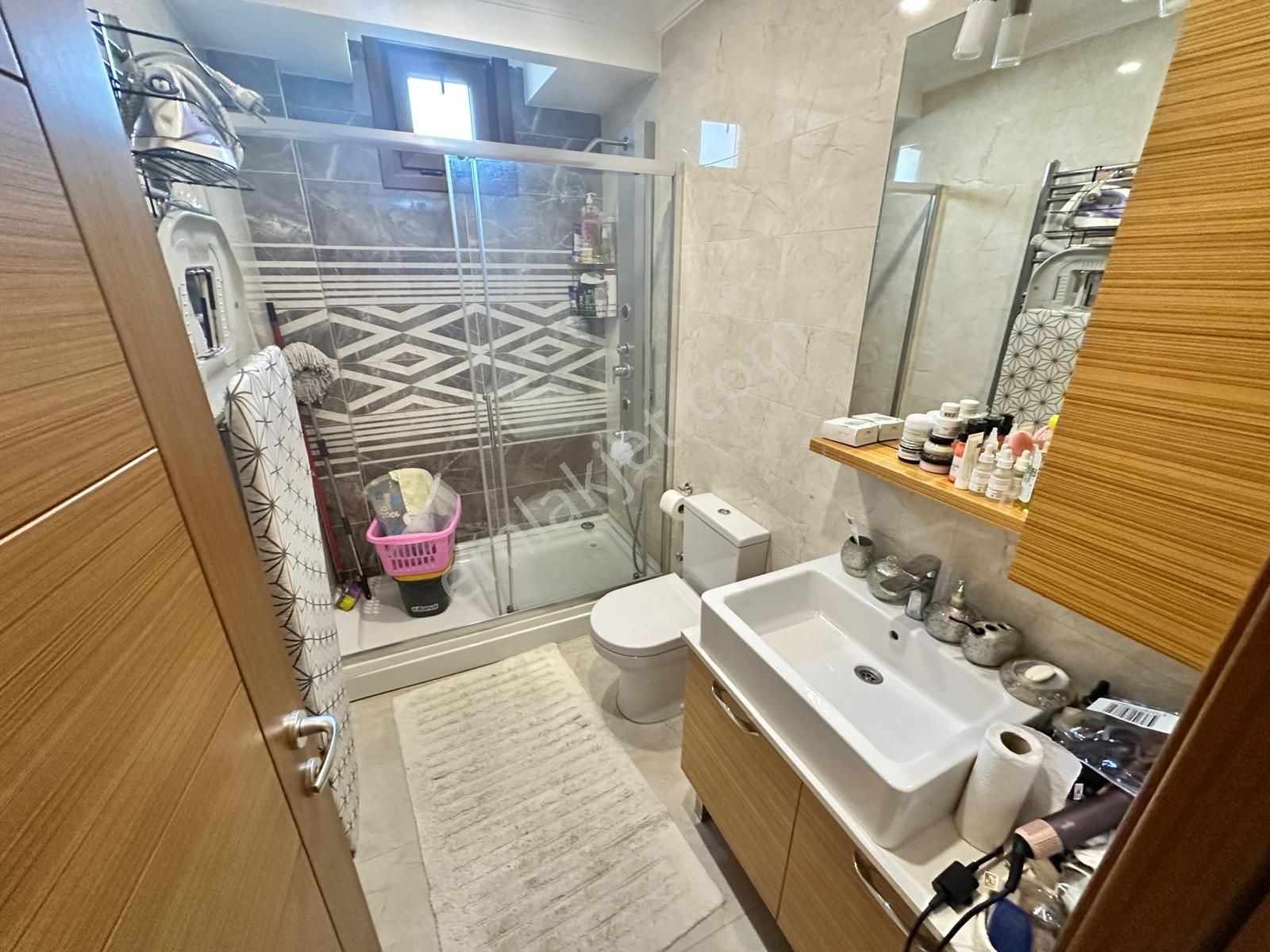 Suadiye Camii Sokakta Genç Binada Ebeveynli Geniş M2'de - Görsel 15