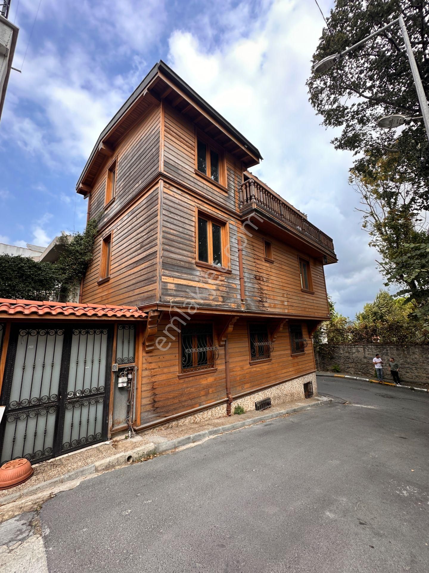 Next House'dan,boğazın Kalbinde,emirğan'da,tarihi,ahşap Köşk - Görsel 2