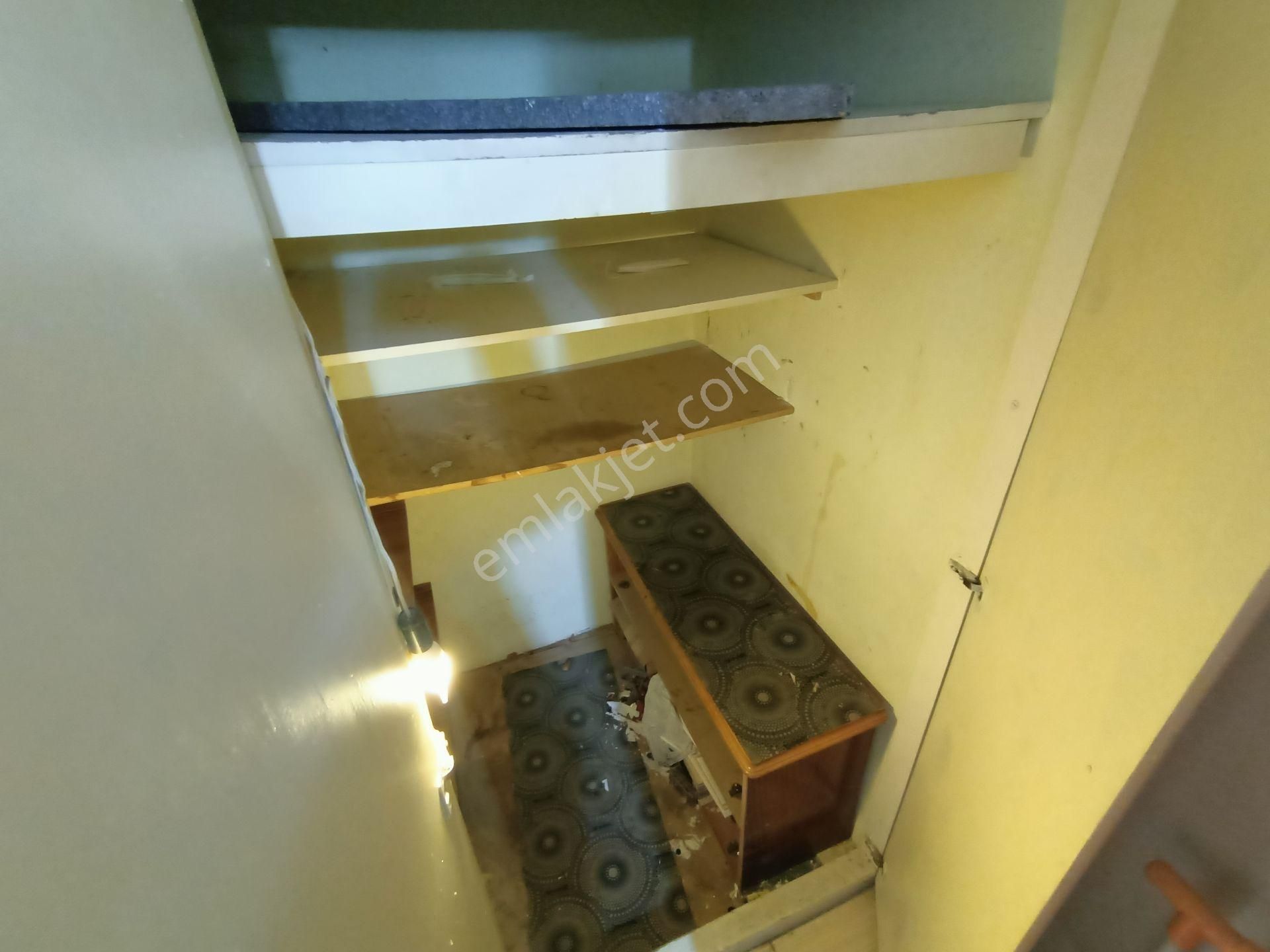 Asyapıdan Hakimevi-polisevi-ç.emeç Yakını 2.kat(arakat) Lüx Kombili - Görsel 25