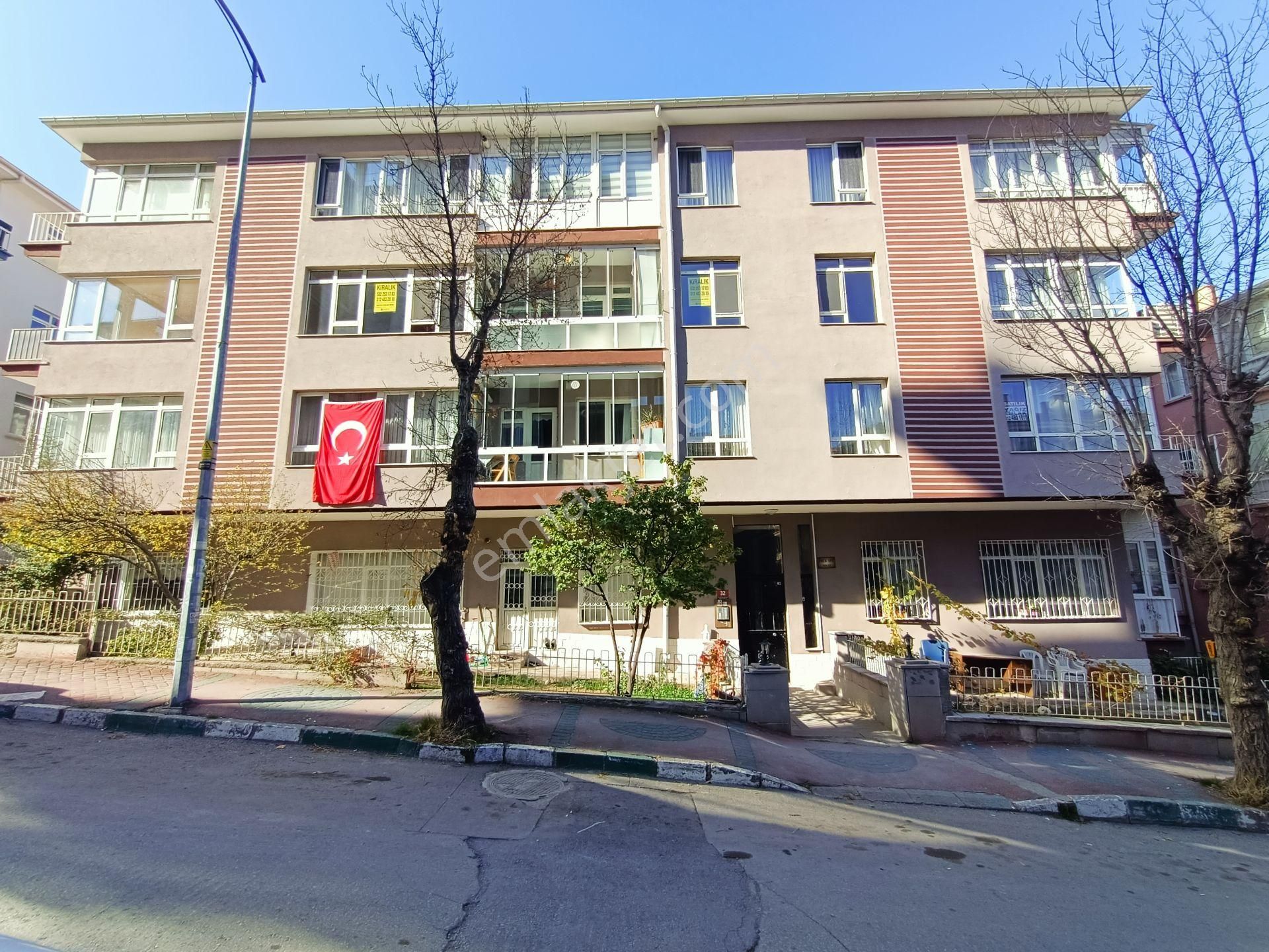 Asyapıdan Hakimevi-polisevi-ç.emeç Yakını 2.kat(arakat) Lüx Kombili