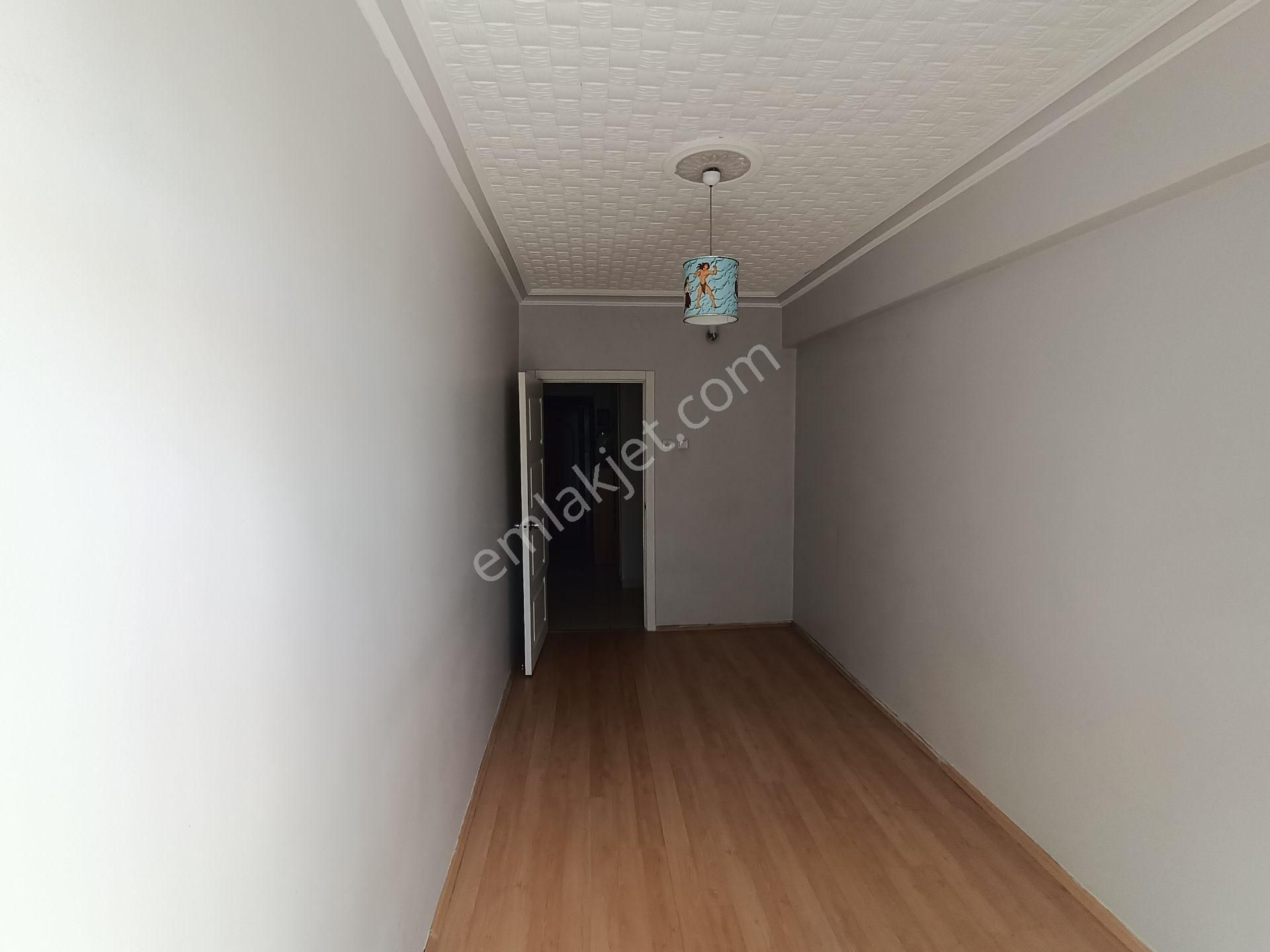 Asyapıdan Hakimevi-polisevi-ç.emeç Yakını 2.kat(arakat) Lüx Kombili - Görsel 12