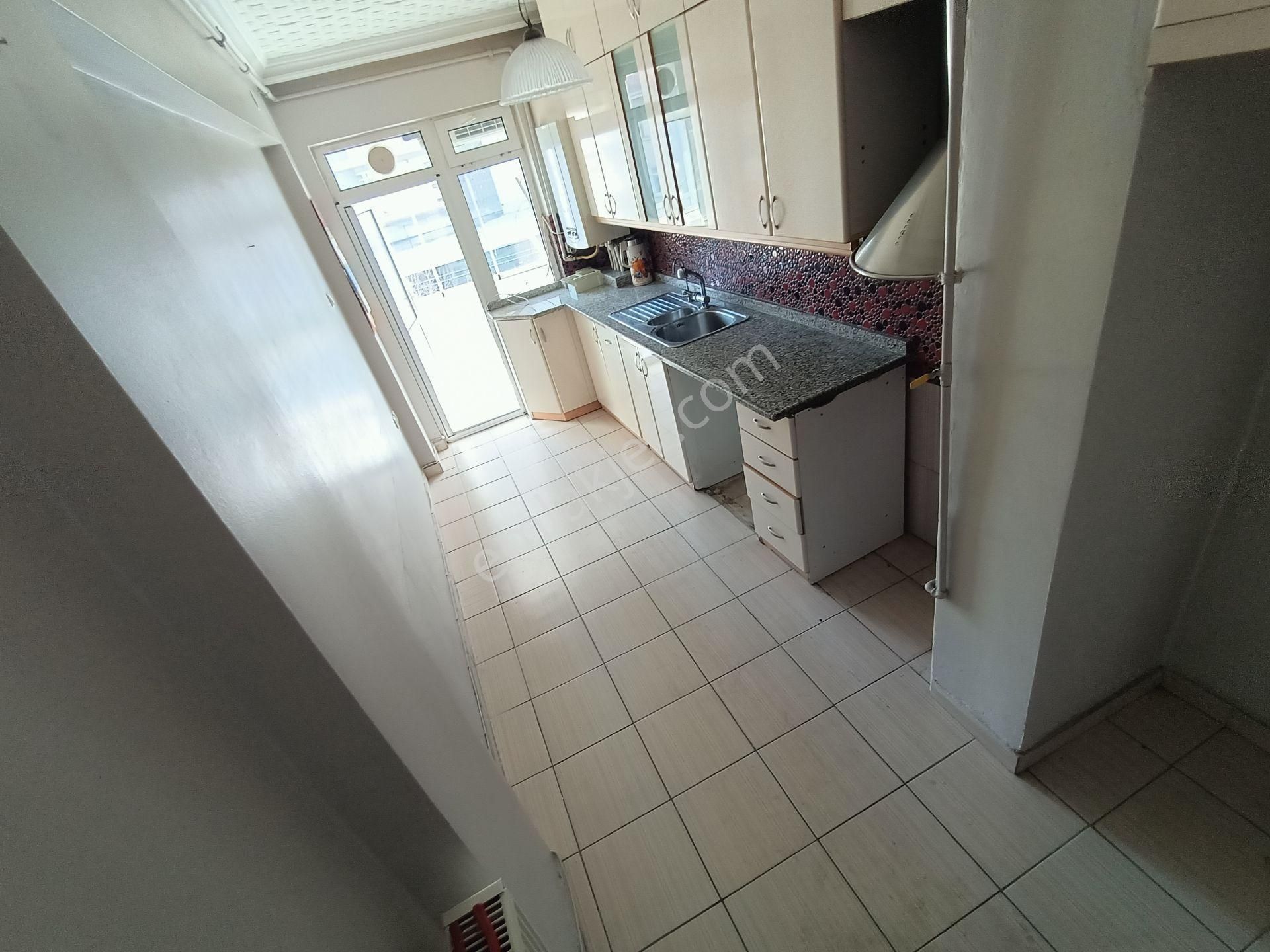 Asyapıdan Hakimevi-polisevi-ç.emeç Yakını 2.kat(arakat) Lüx Kombili - Görsel 7