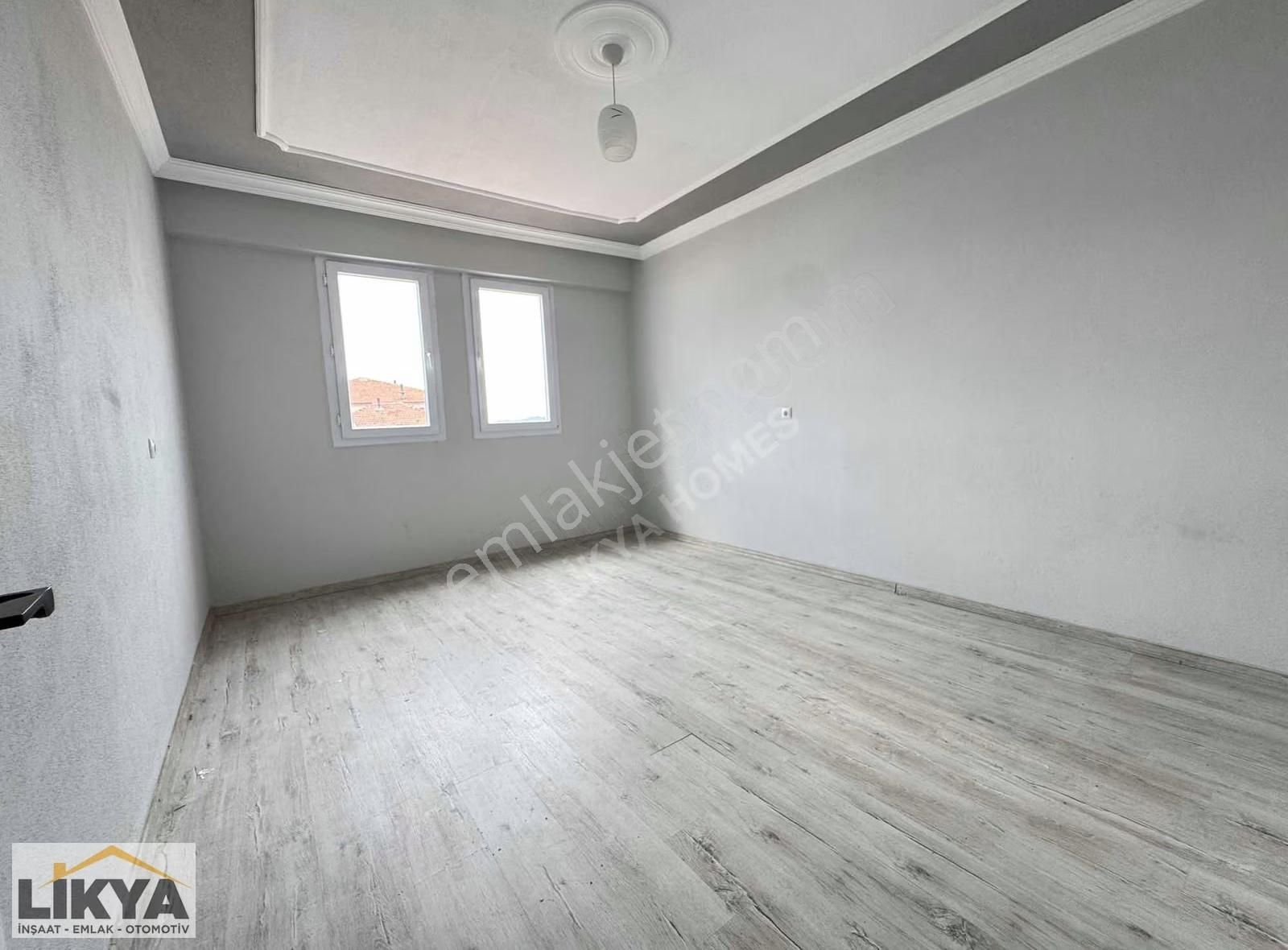 Eşyasız Geniş M2 Ayrı Mutfaklı Kiralık Daire - Görsel 3