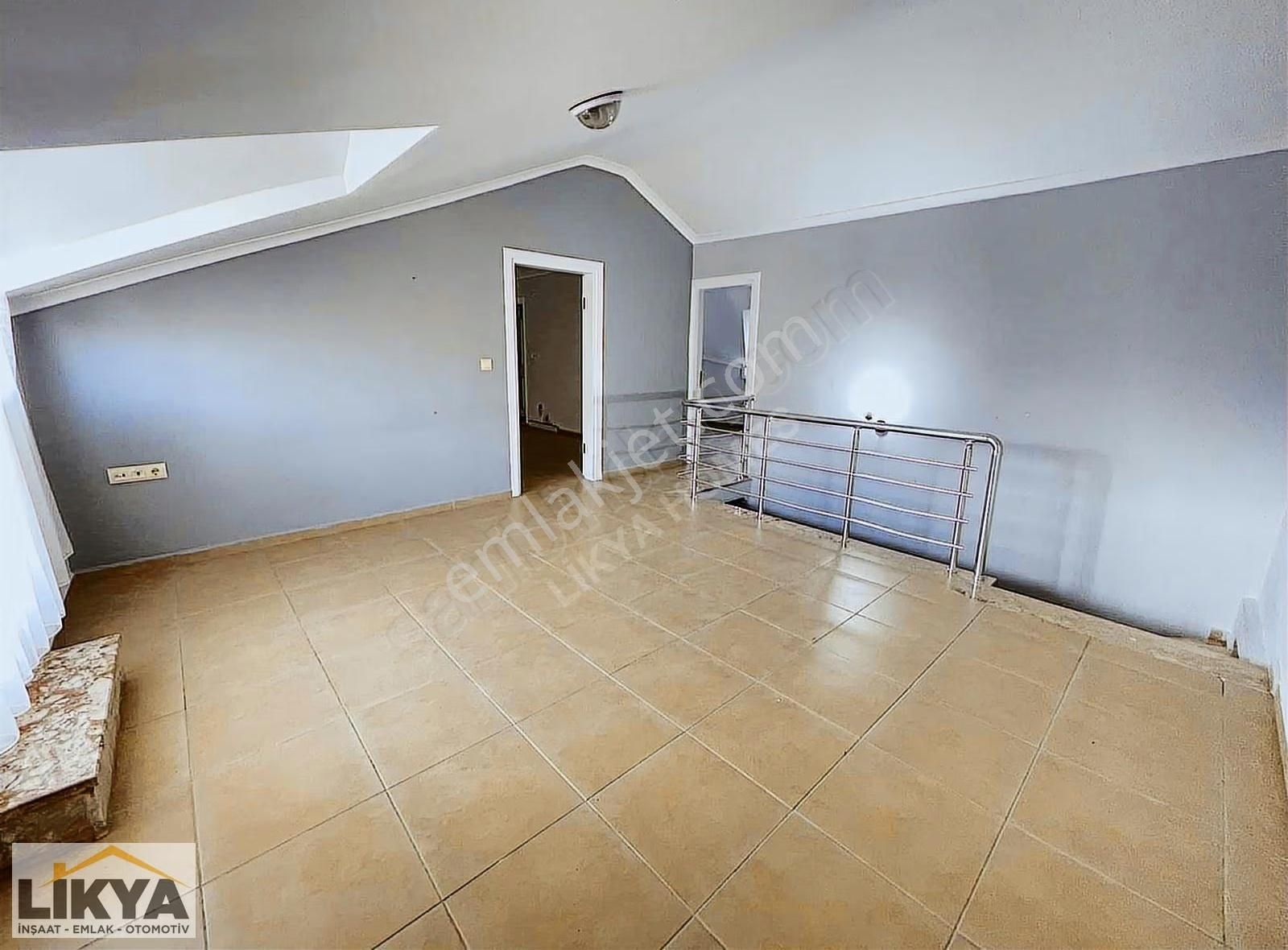 Patlangıçta Tamamen Yenilenmiş Oturuma Hazır 2+2 Dubleks Daire - Görsel 18