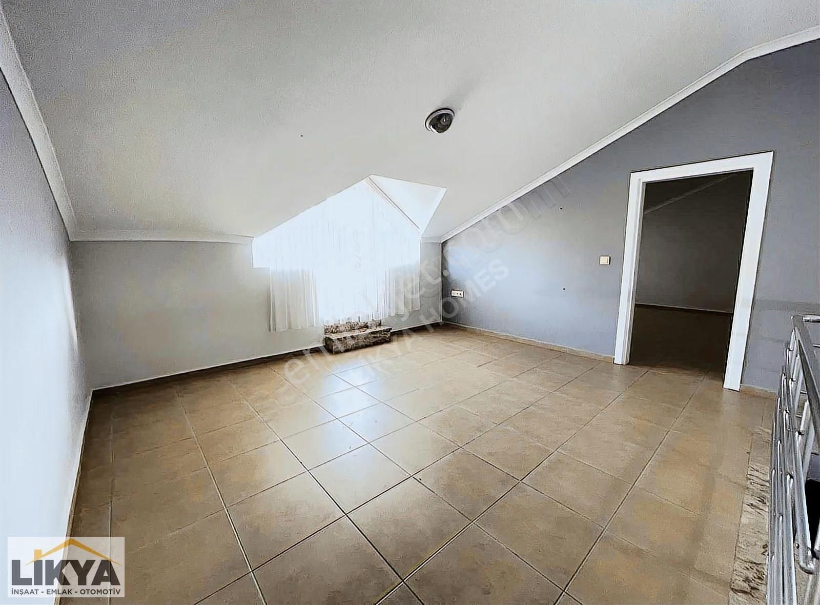 Patlangıçta Tamamen Yenilenmiş Oturuma Hazır 2+2 Dubleks Daire - Görsel 11