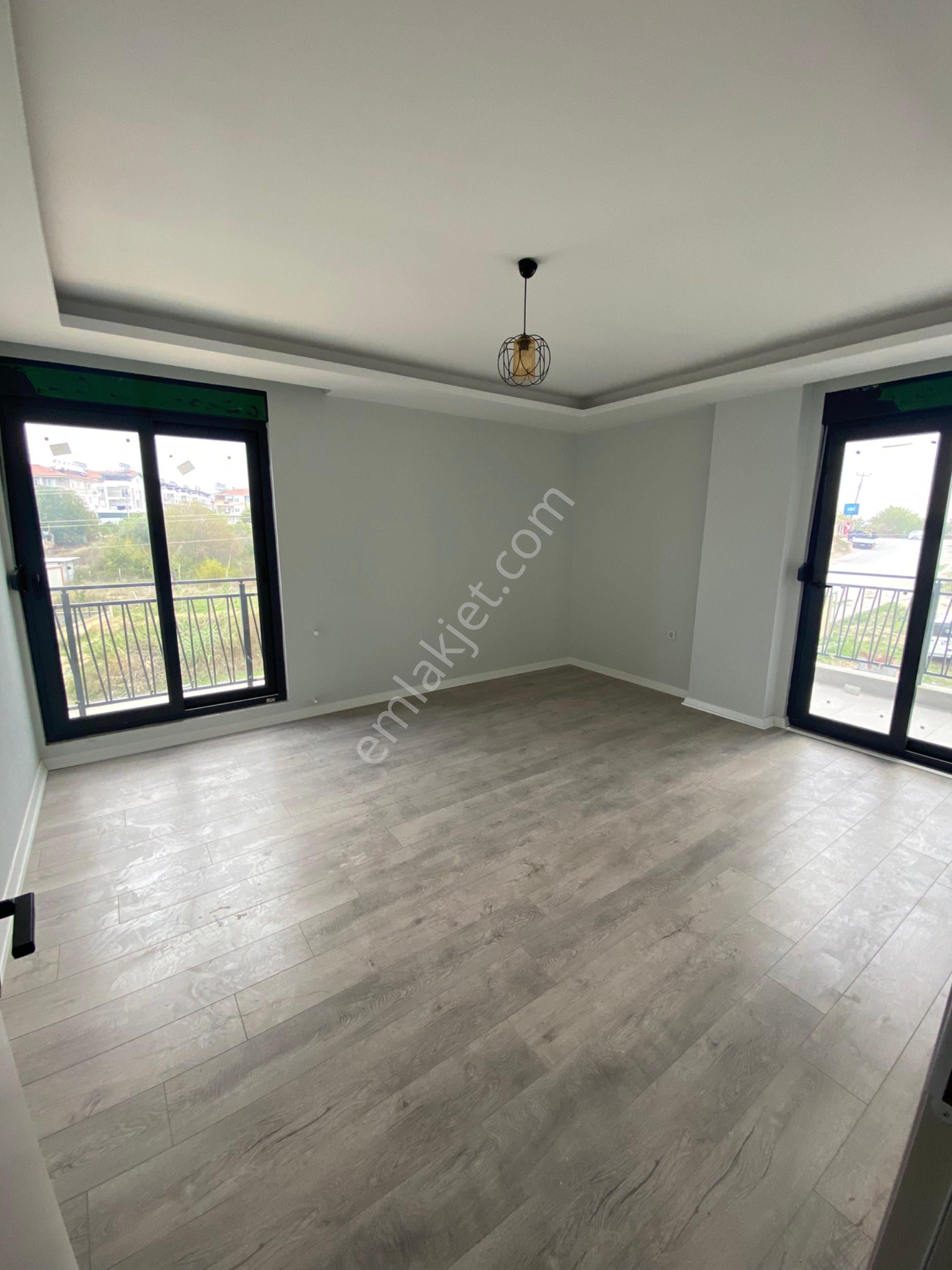 Sarılar Mahallesi 2 + 1 Ara Kat Köşe Dairemiz Satılıktır