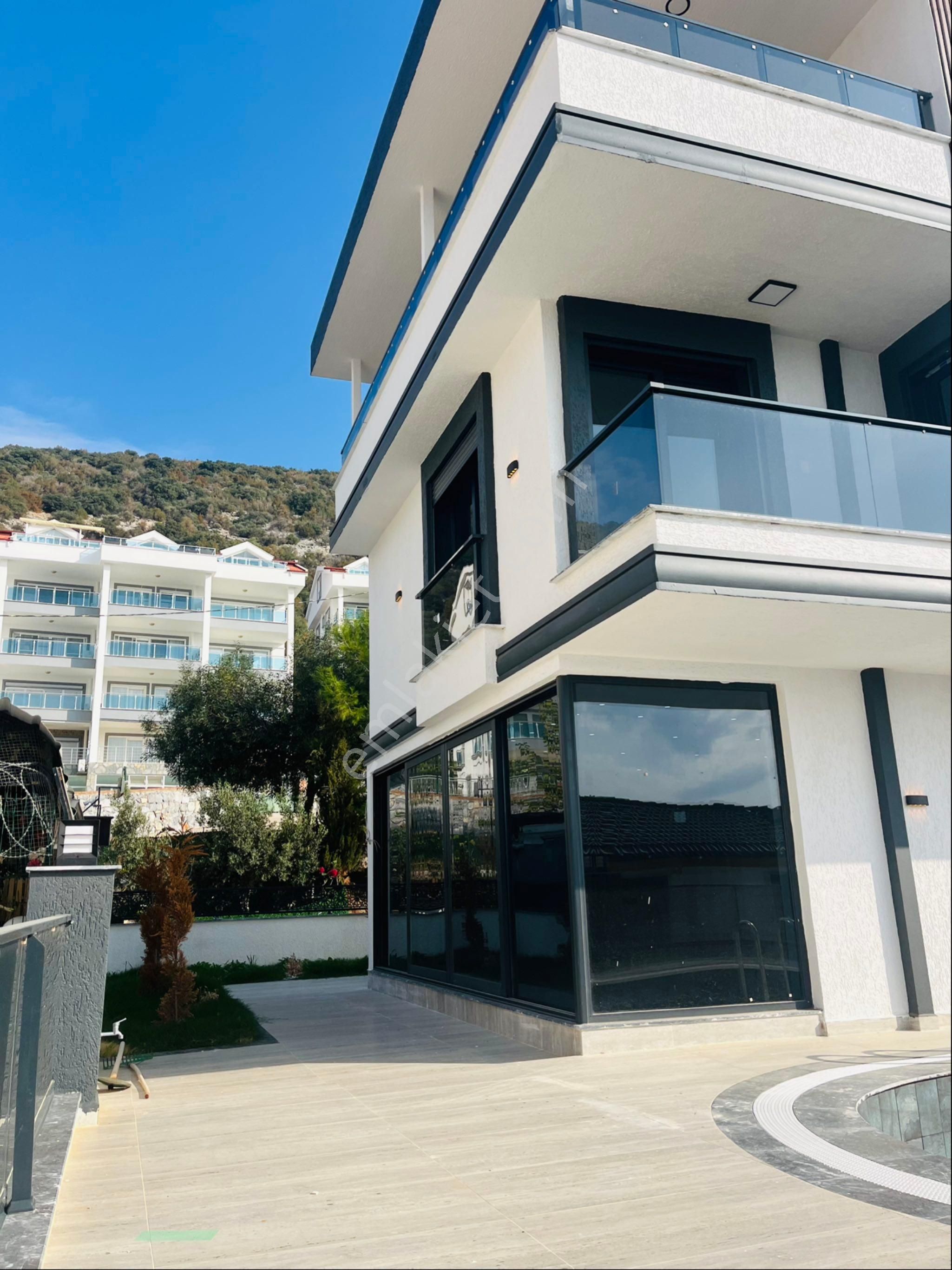 Didim Akbük Te Satılık 4+1 Müstakil Villa - Görsel 10