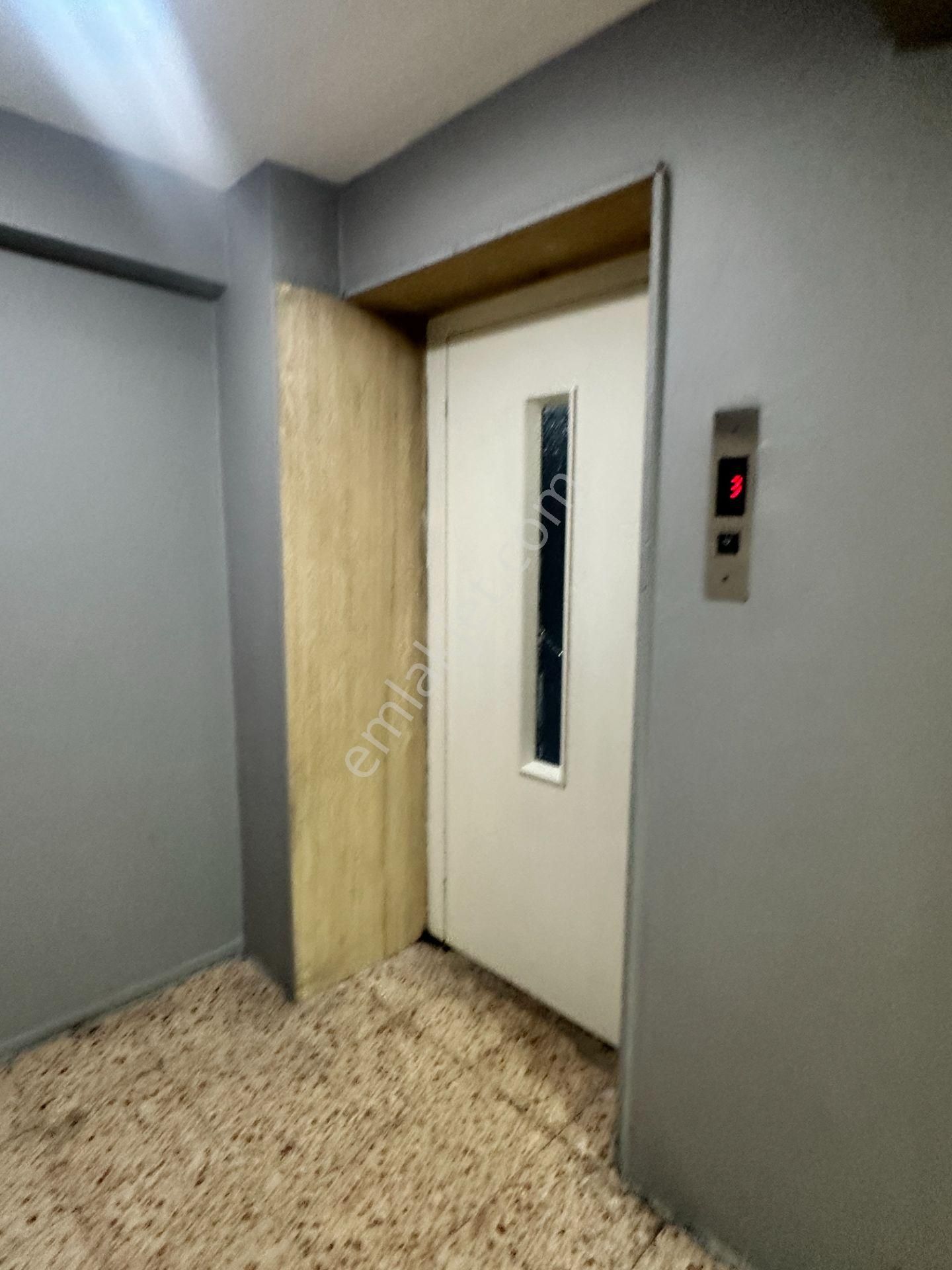 Çalışkan_dan Karabağlar Yeşillik Caddesinde Satılık Ofis &işyeri - Görsel 13