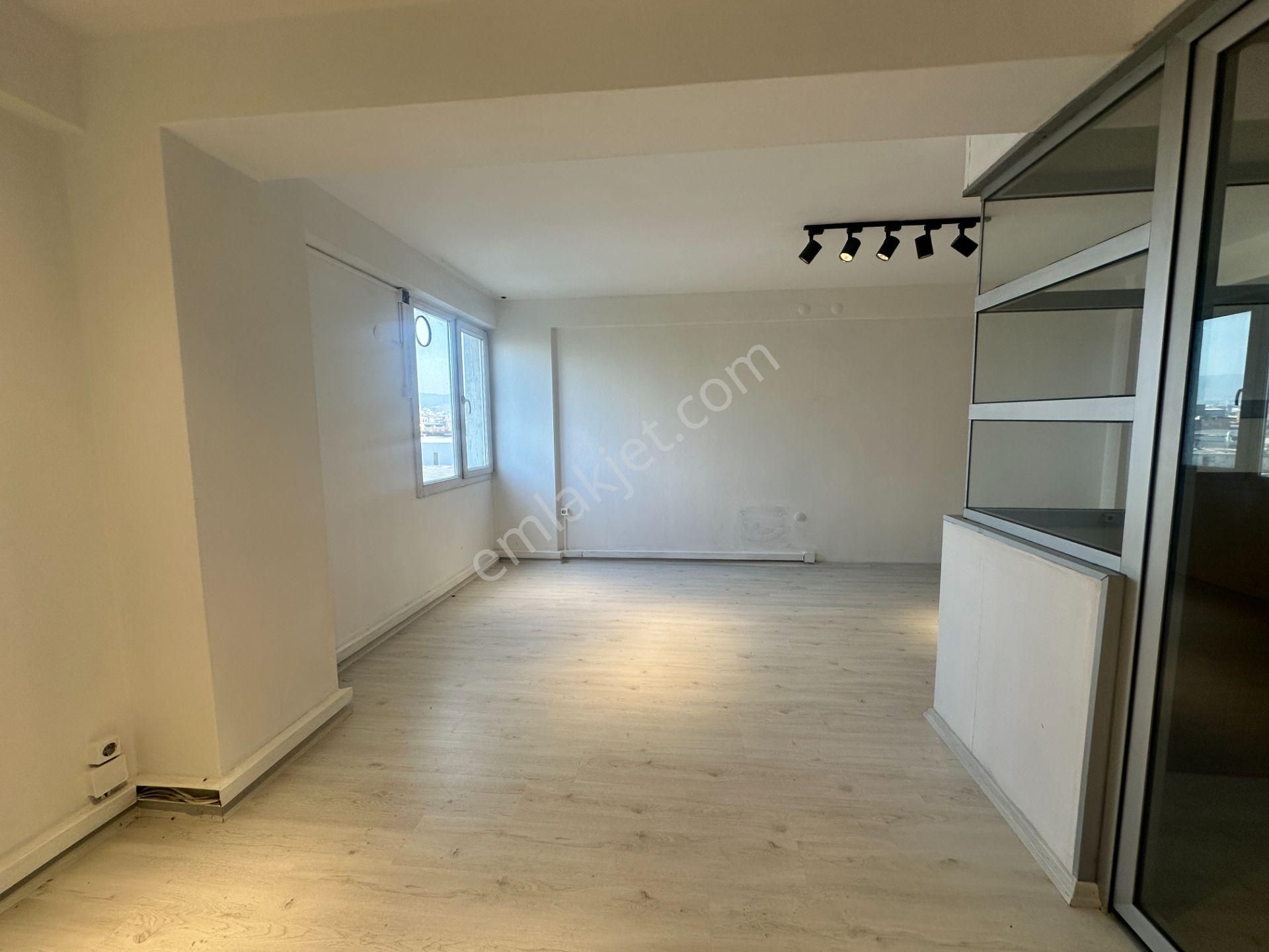 Çalışkan_dan Karabağlar Yeşillik Caddesinde Satılık Ofis &işyeri - Görsel 9