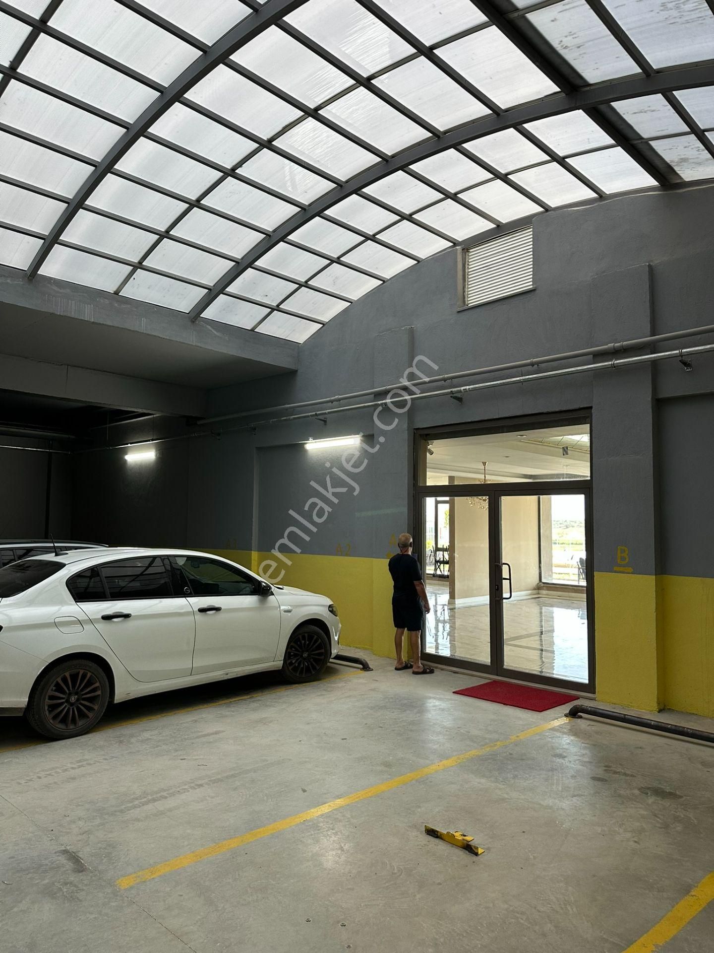 Albatros Pool Residence'ta 3+1 Son Daire - Görsel 3