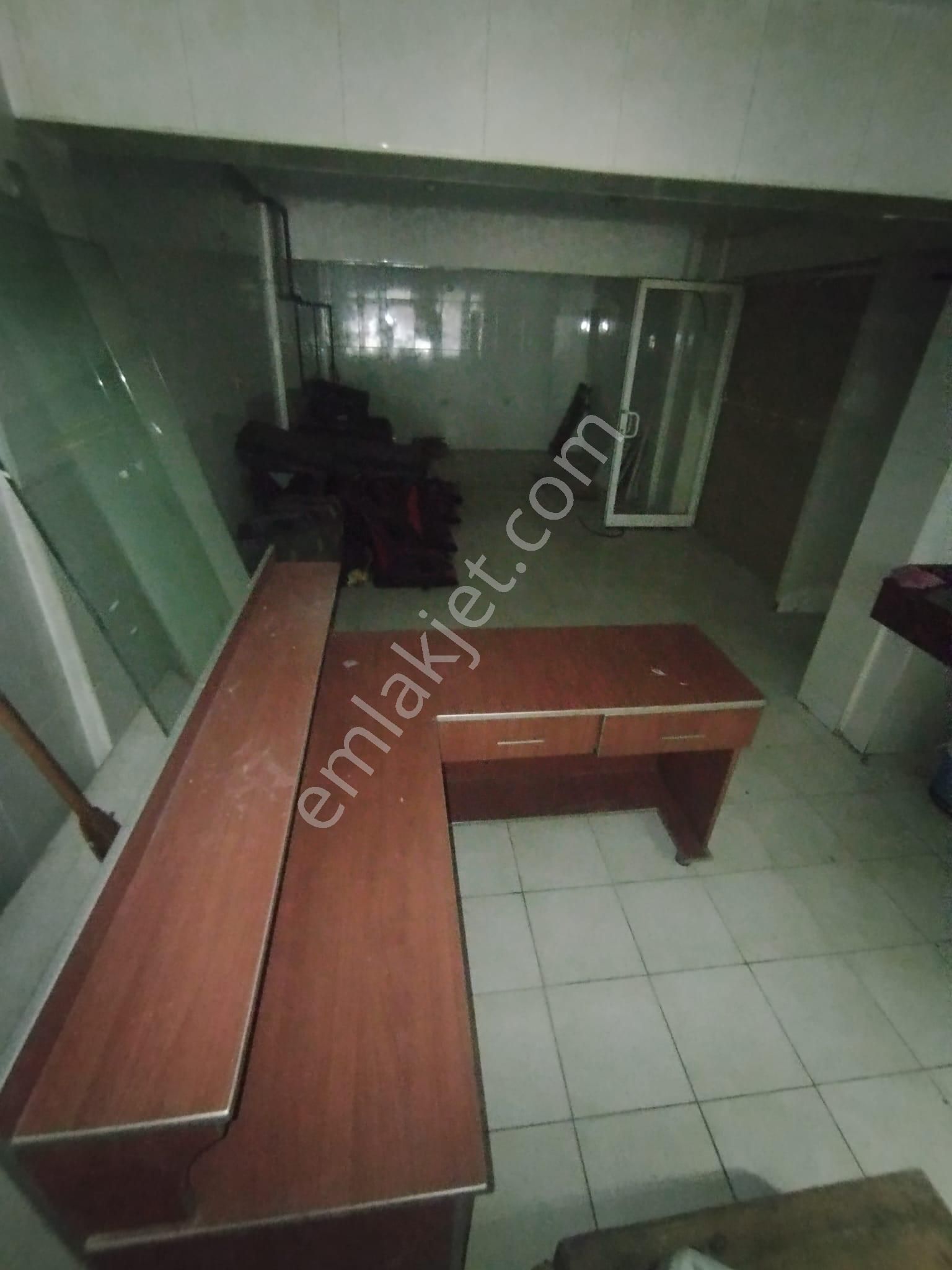Gaziemir De Merkezi Konumda Kiralık 2 Katlı Doğalgazlı Bacalı Dükkan - Görsel 17