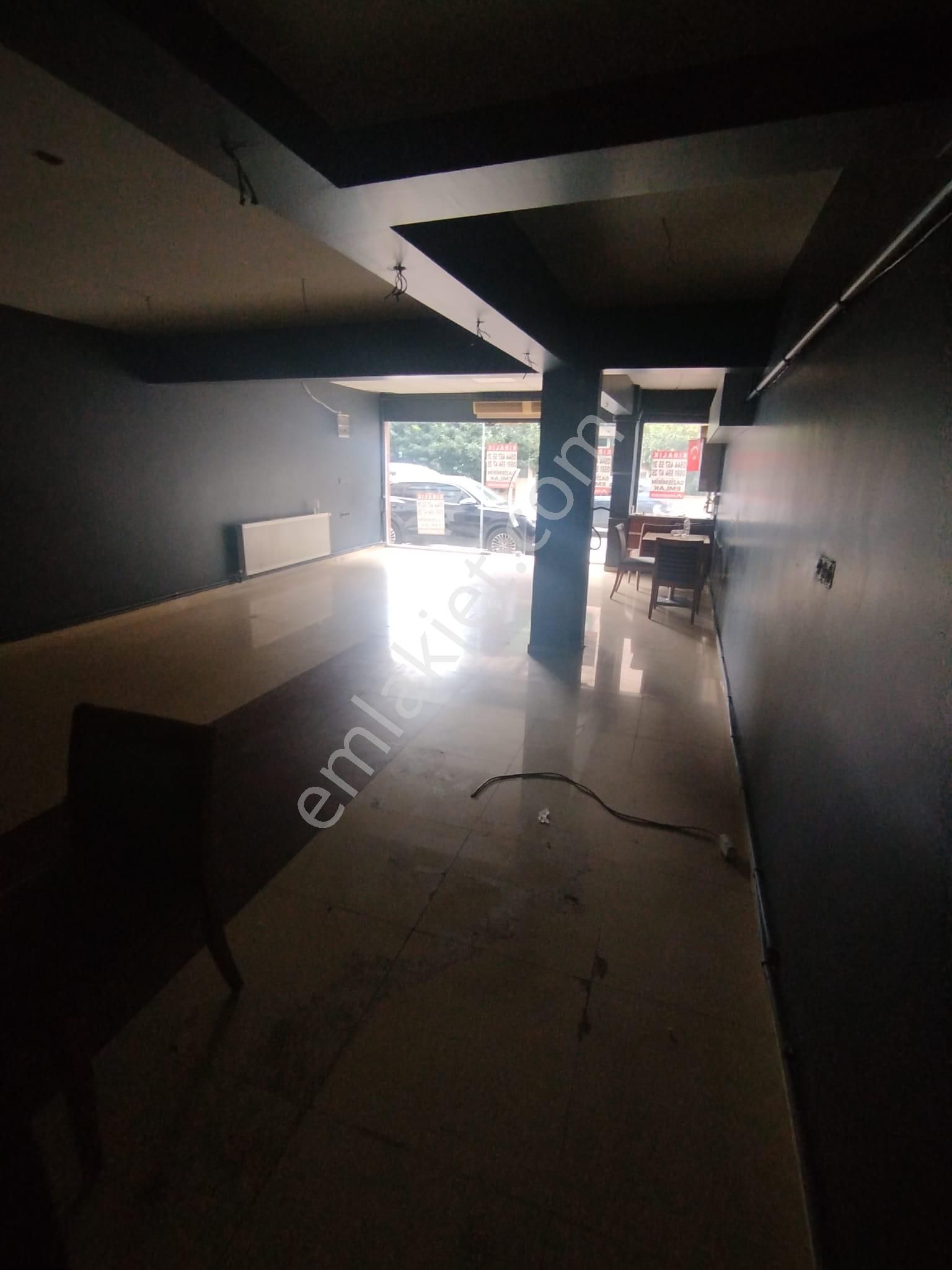 Gaziemir De Merkezi Konumda Kiralık 2 Katlı Doğalgazlı Bacalı Dükkan - Görsel 16