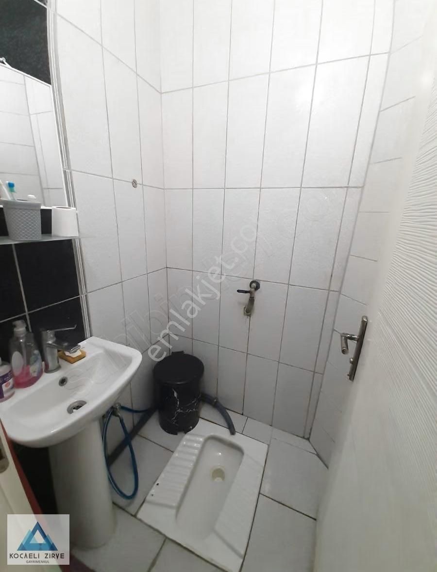 Körfez Tuğrul Caddesi Yakını Satılık Dükkan - Görsel 3