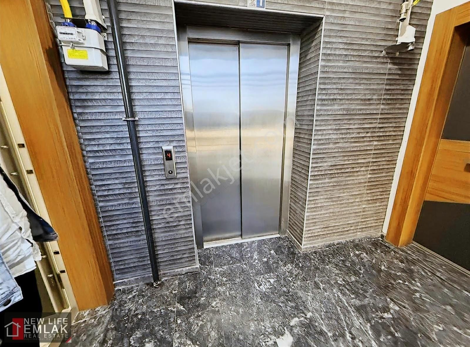 Kuşadası Değirmenderede Salon Mutfak Ayrı Satılık Daire - Görsel 11