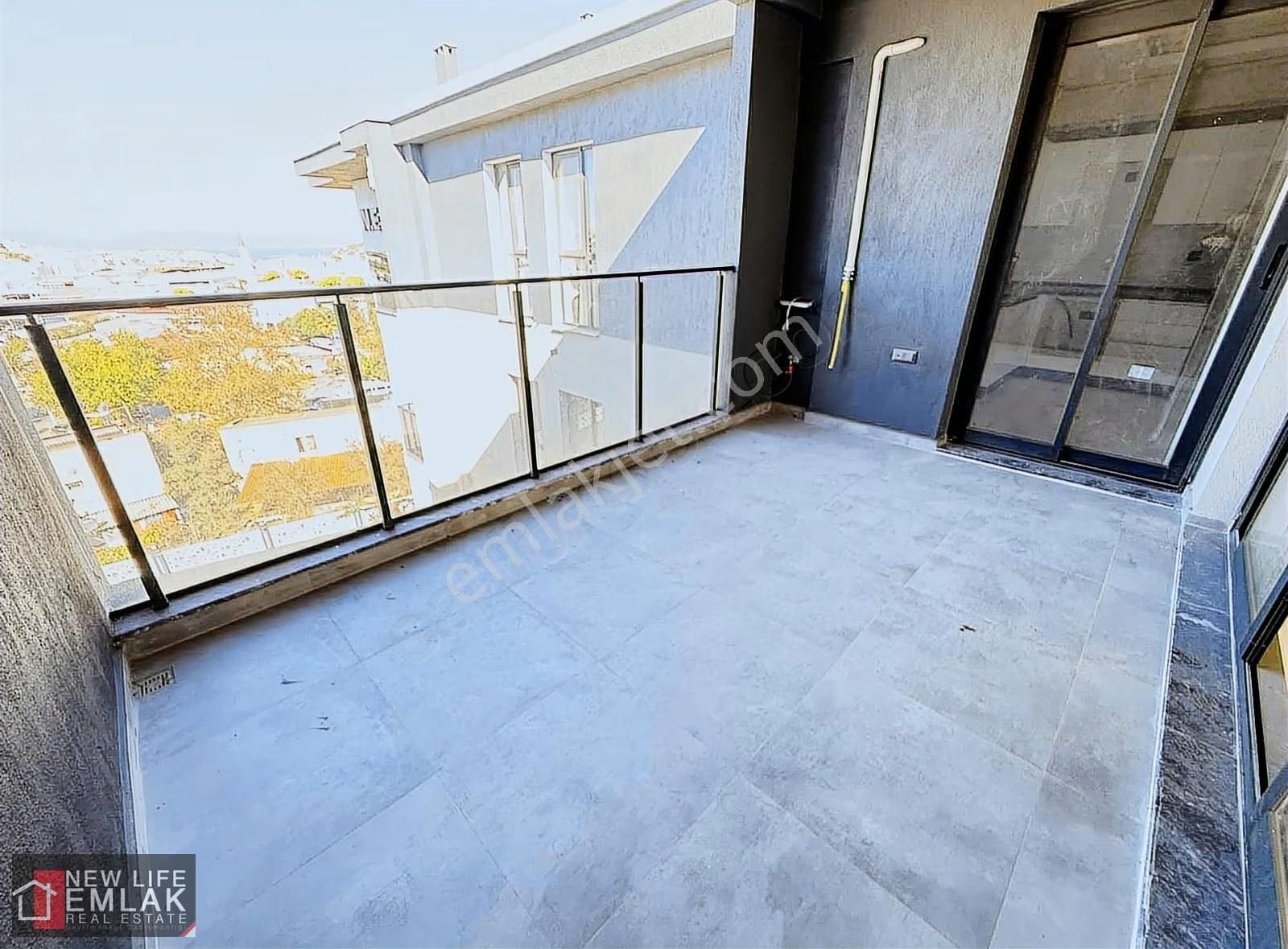 Kuşadası Değirmenderede Salon Mutfak Ayrı Satılık Daire - Görsel 5