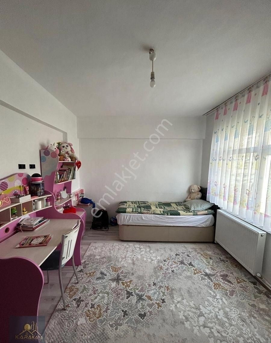 Karakaya Gayrimenkulden Emek Sitesinde 3+1 Krediye Uygun Satılık Daire - Görsel 4