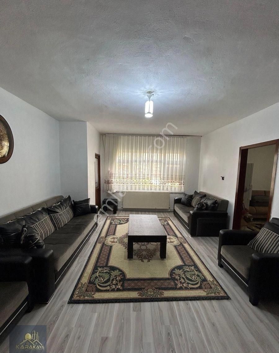 Karakaya Gayrimenkulden Emek Sitesinde 3+1 Krediye Uygun Satılık Daire - Görsel 2