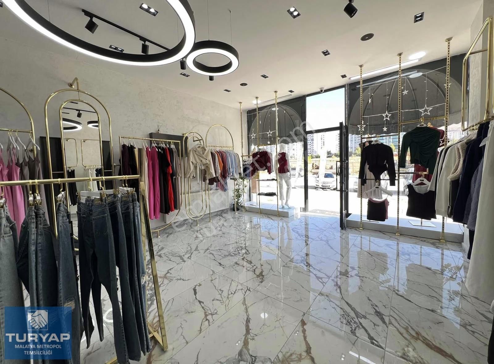 Turyap Metropol'den Güngör Caddesinde Devren Kiralık Butik - Görsel 2