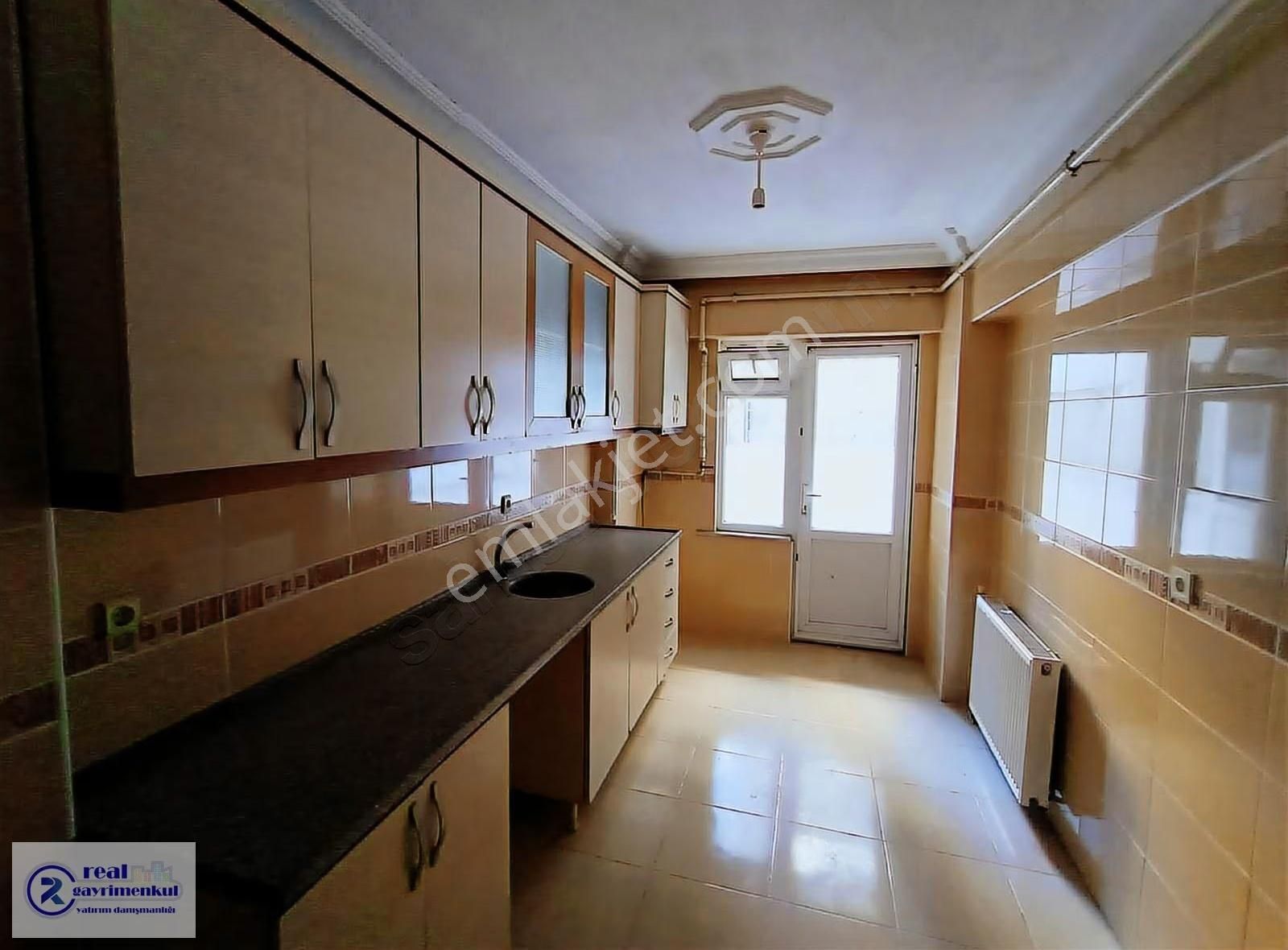 Şeyhsinan Mahallesi Atatürk Bulvarı Üzeri Arakat 3+1 Geniş Daire - Görsel 8