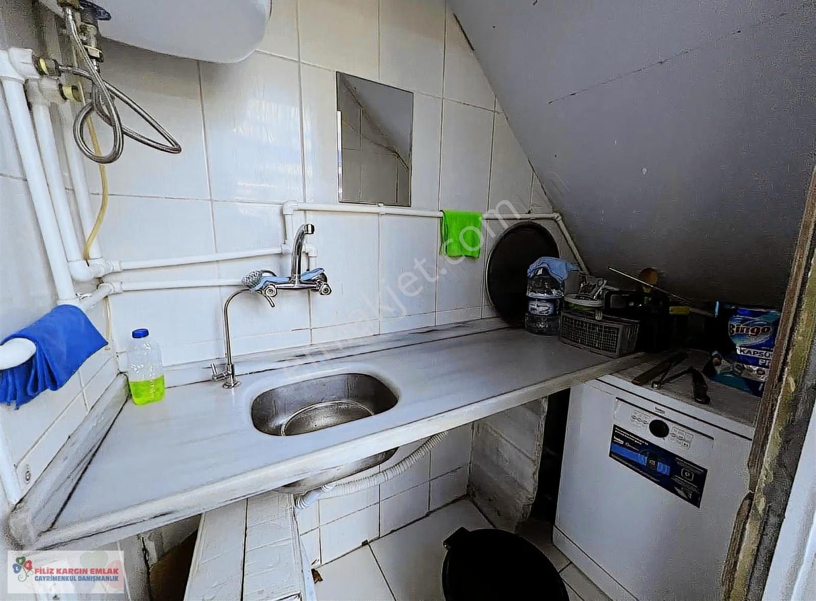 Bağcılar Meydanda Köşebaşı Devren Kiralık Dükkan - Görsel 3