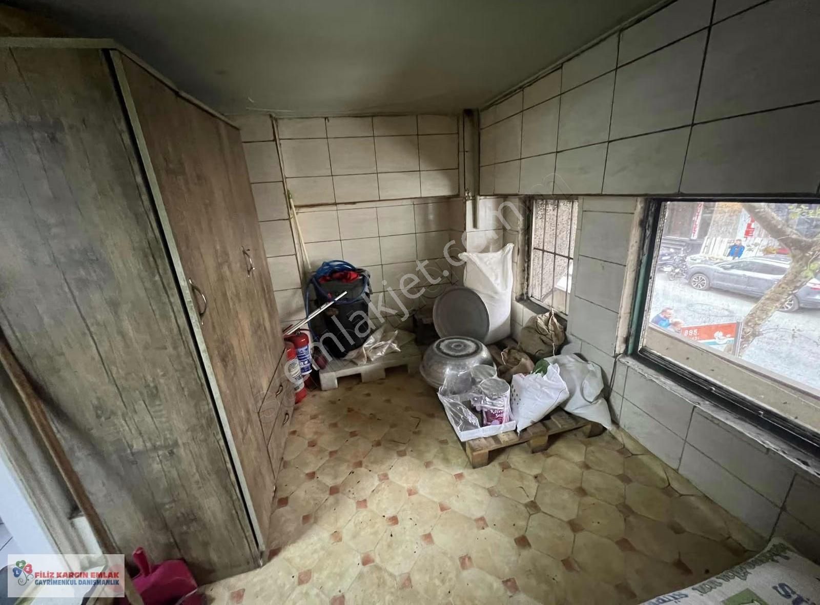 Bağcılar Meydanda Köşebaşı Devren Kiralık Dükkan - Görsel 5