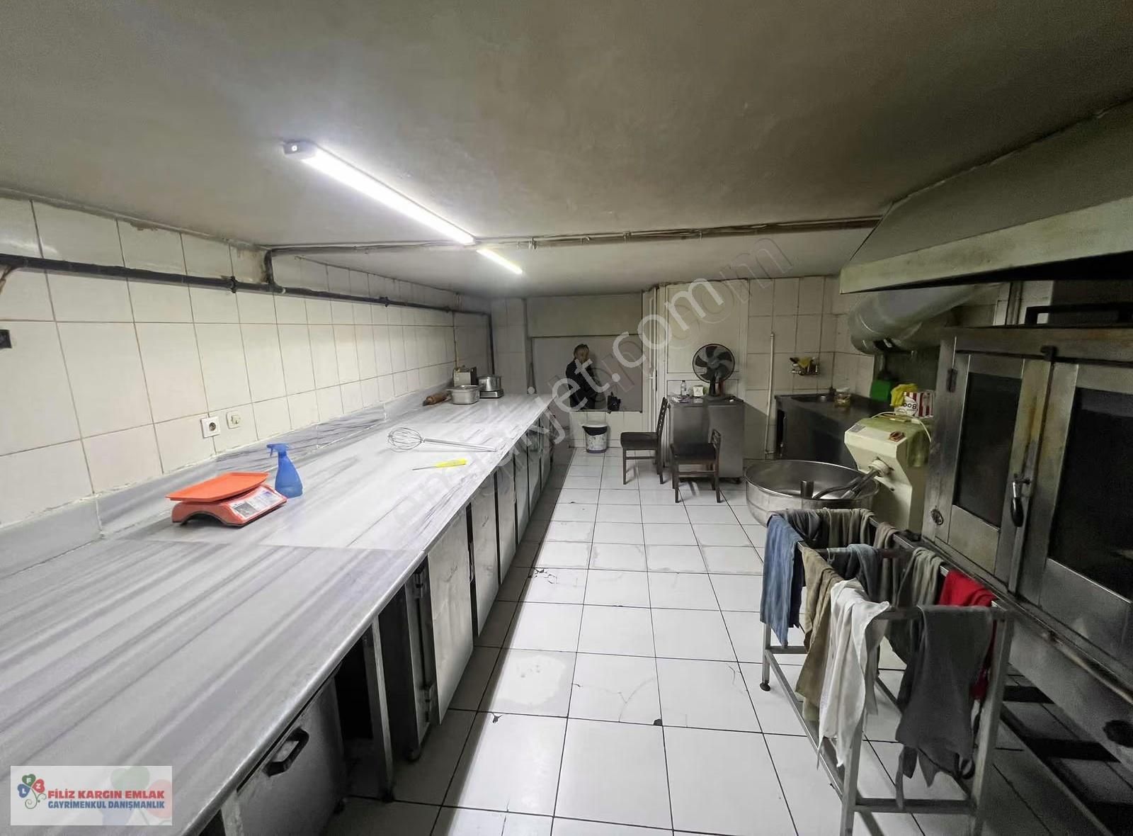 Bağcılar Meydanda Köşebaşı Devren Kiralık Dükkan - Görsel 10