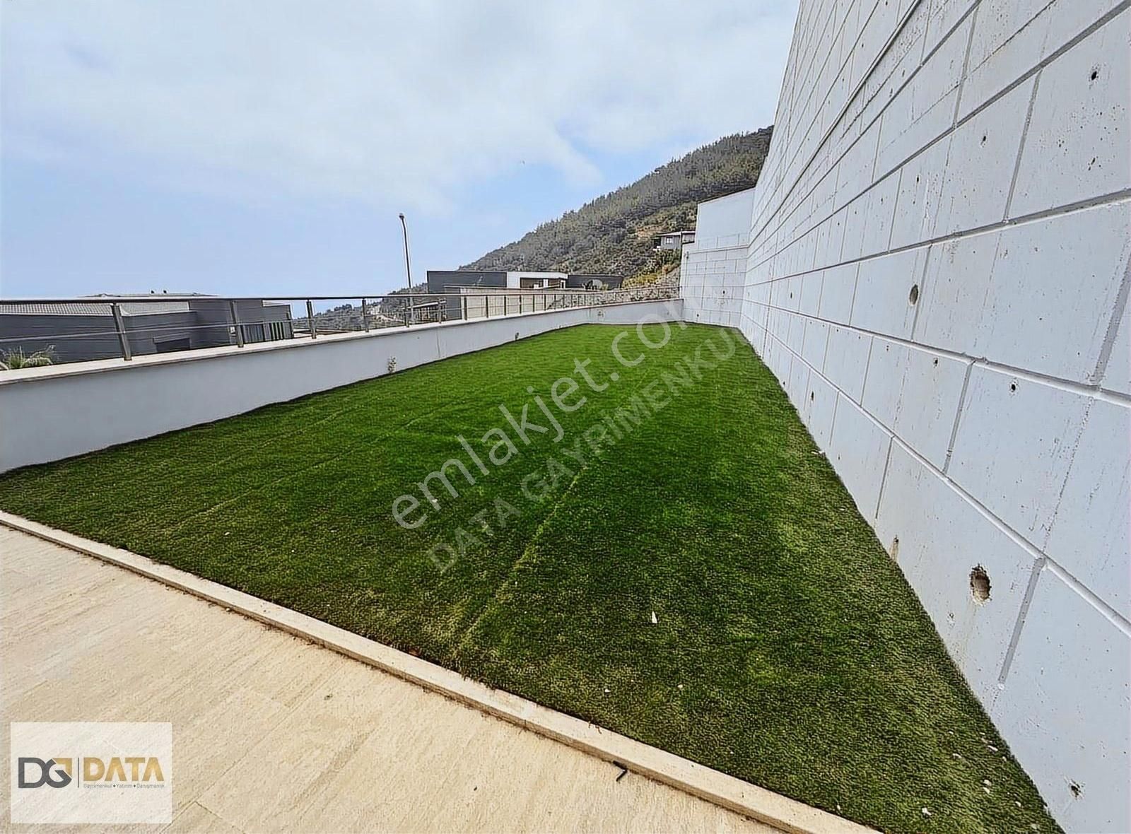 Tepe Mah. Deniz Manzaralı Ultra Lux 5+2 Villa - Görsel 23