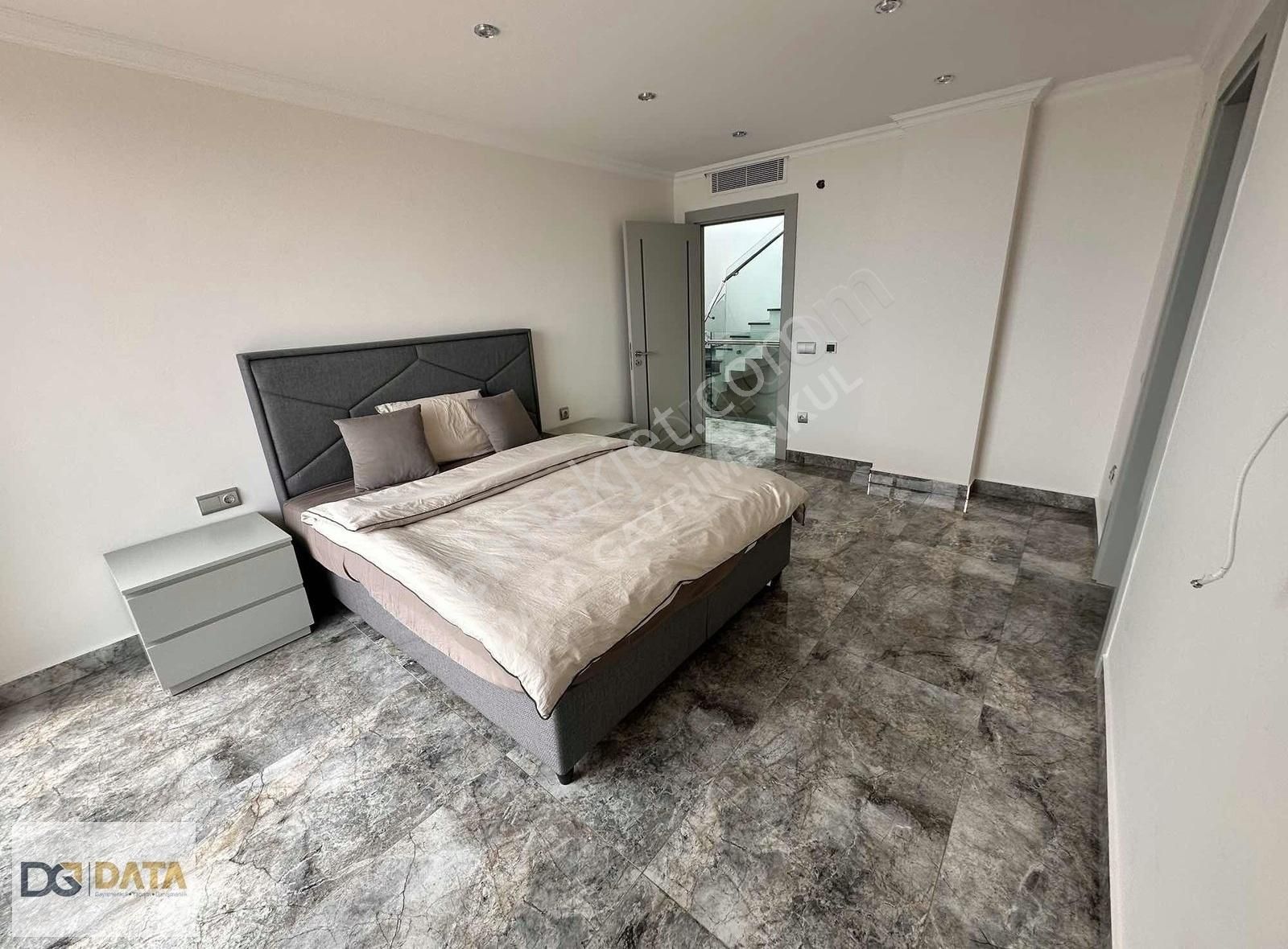 Tepe Mah. Deniz Manzaralı Ultra Lux 5+2 Villa - Görsel 5