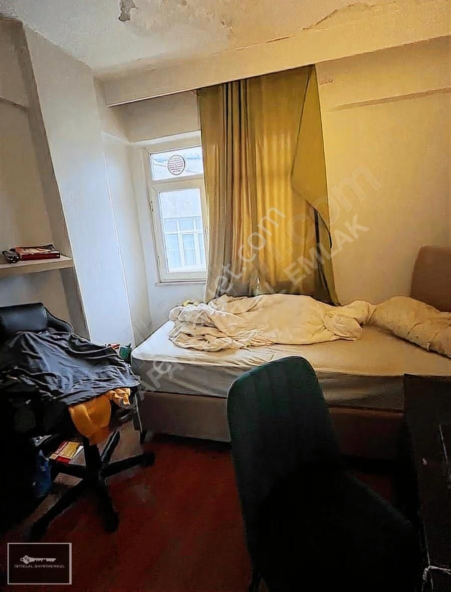 Çapa Şehremini Merkezi Konumda Satılık Daire - Görsel 5