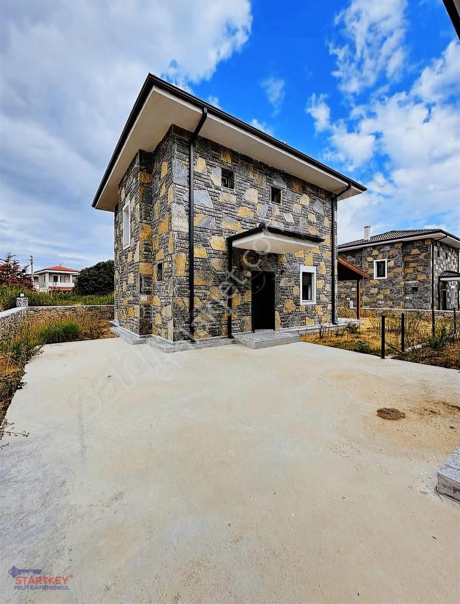 Startkey Pelit Burgazda Denize Çok Yakın 3+1 Tam Müstakil Villa - Görsel 21
