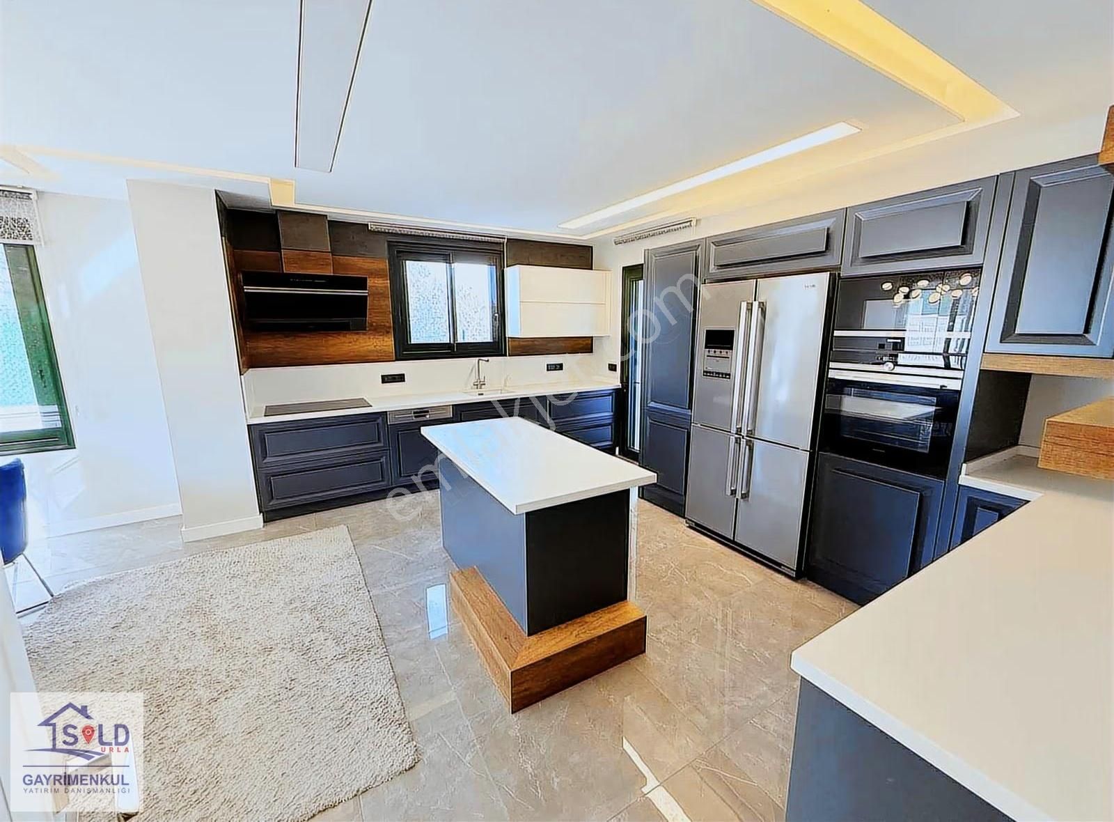 Urla Denizli Mahallesinde 7+2 Deniz Manzaralı Müstakil Villa - Görsel 25