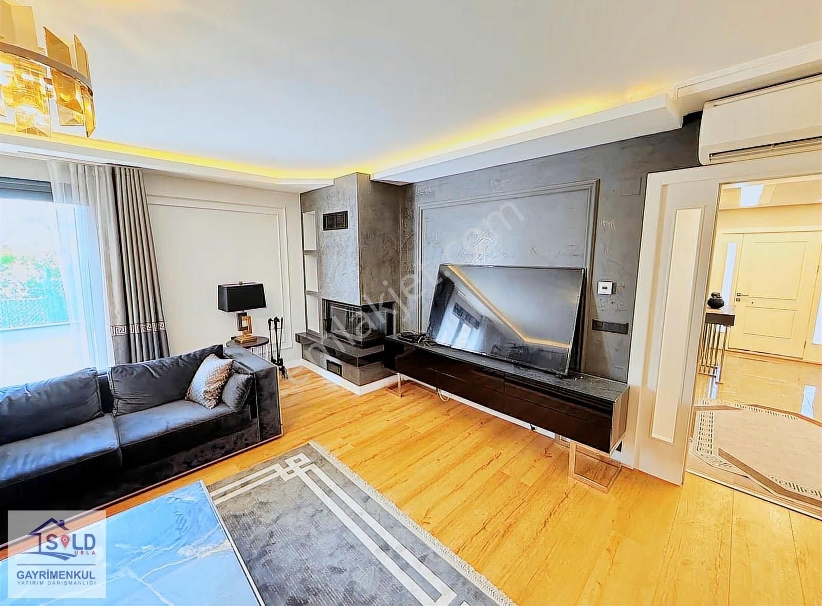 Urla Denizli Mahallesinde 7+2 Deniz Manzaralı Müstakil Villa - Görsel 29