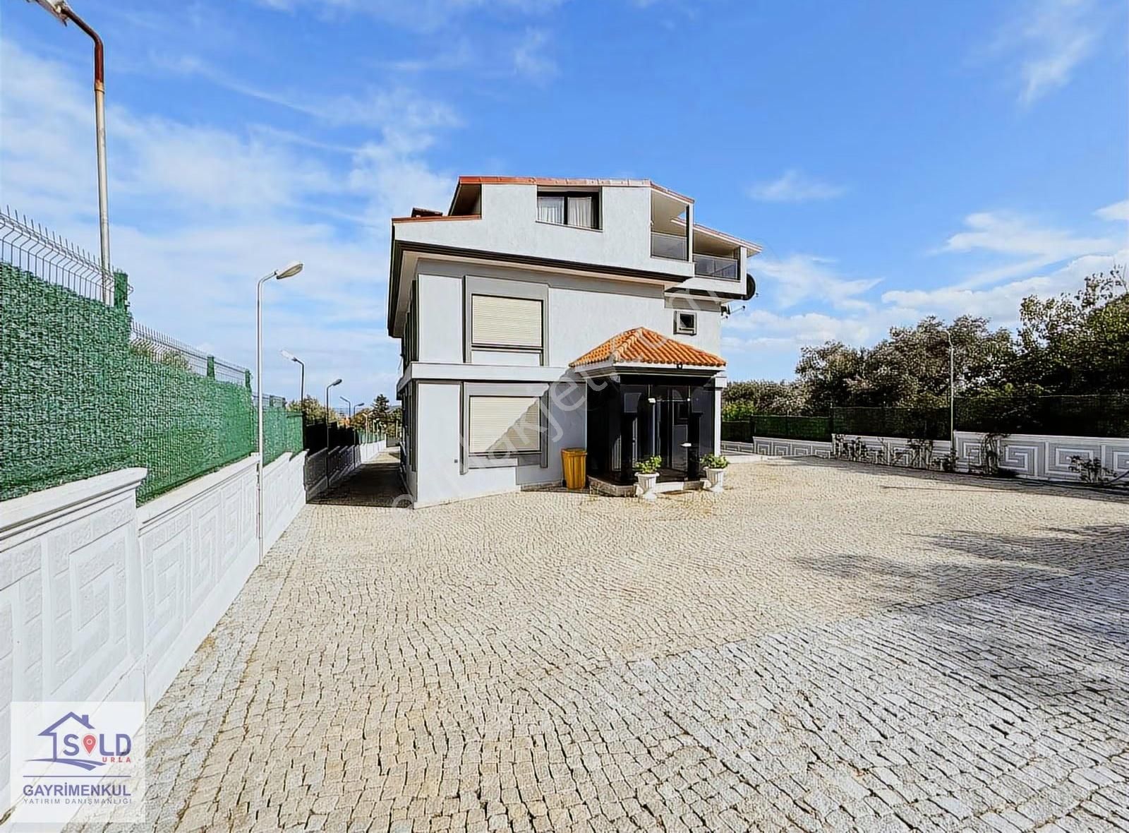 Urla Denizli Mahallesinde 7+2 Deniz Manzaralı Müstakil Villa - Görsel 26