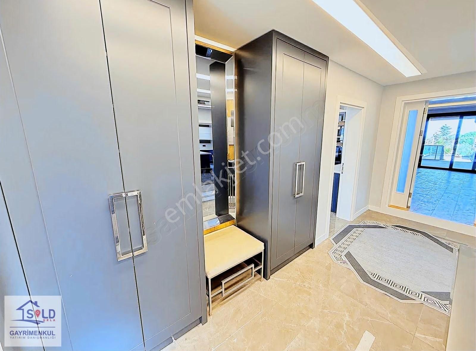 Urla Denizli Mahallesinde 7+2 Deniz Manzaralı Müstakil Villa - Görsel 24