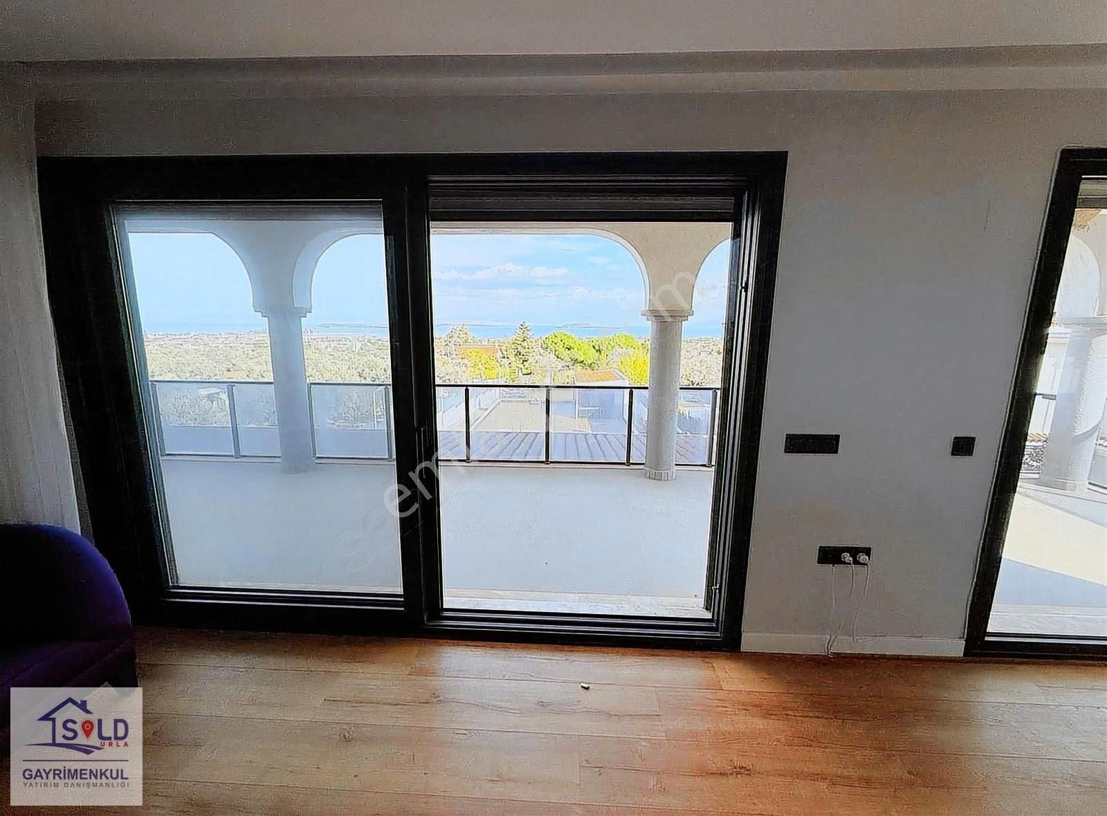 Urla Denizli Mahallesinde 7+2 Deniz Manzaralı Müstakil Villa - Görsel 33